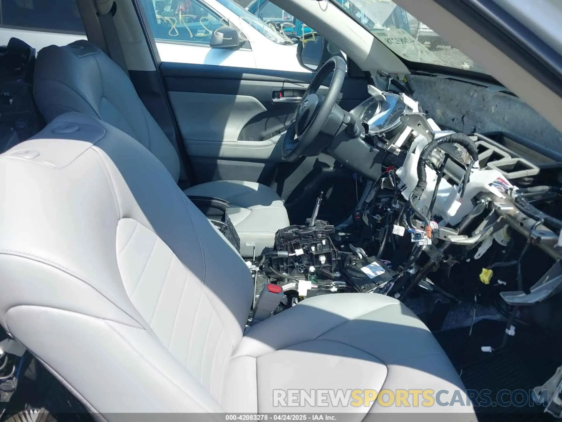 5 fotografías del automóvil dañado 5TDKDRBH6RS544226 TOYOTA HIGHLANDER 2024
