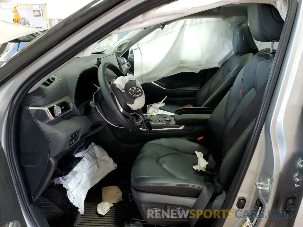 7 fotografías del automóvil dañado 5TDKDRBH7RS543831 TOYOTA HIGHLANDER 2024