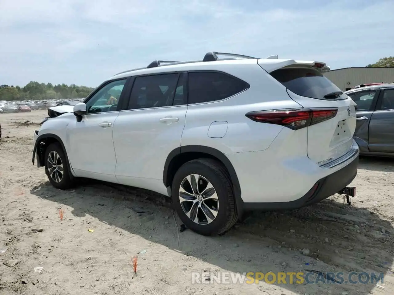 2 fotografías del automóvil dañado 5TDKDRBH9RS557620 TOYOTA HIGHLANDER 2024