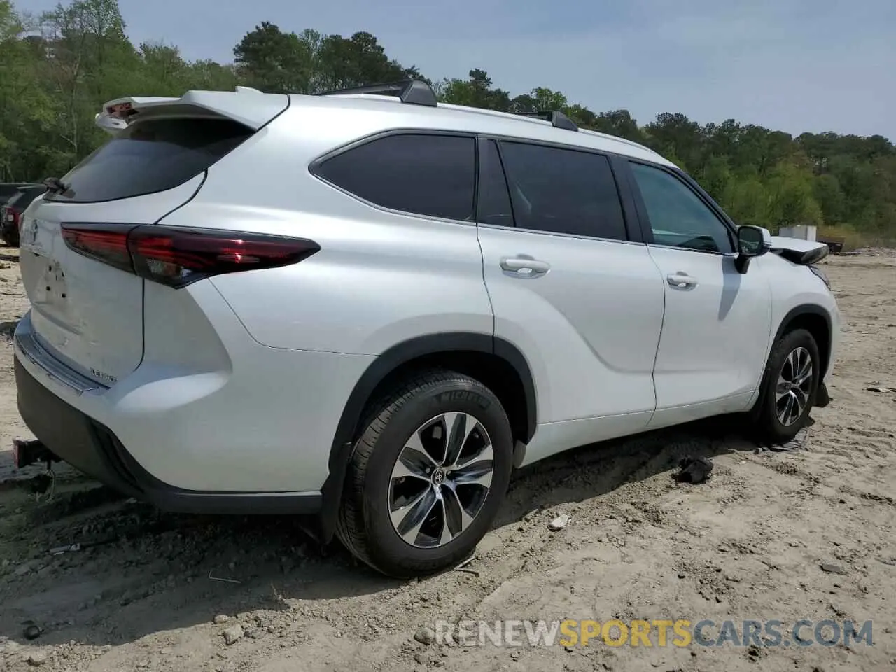 3 fotografías del automóvil dañado 5TDKDRBH9RS557620 TOYOTA HIGHLANDER 2024