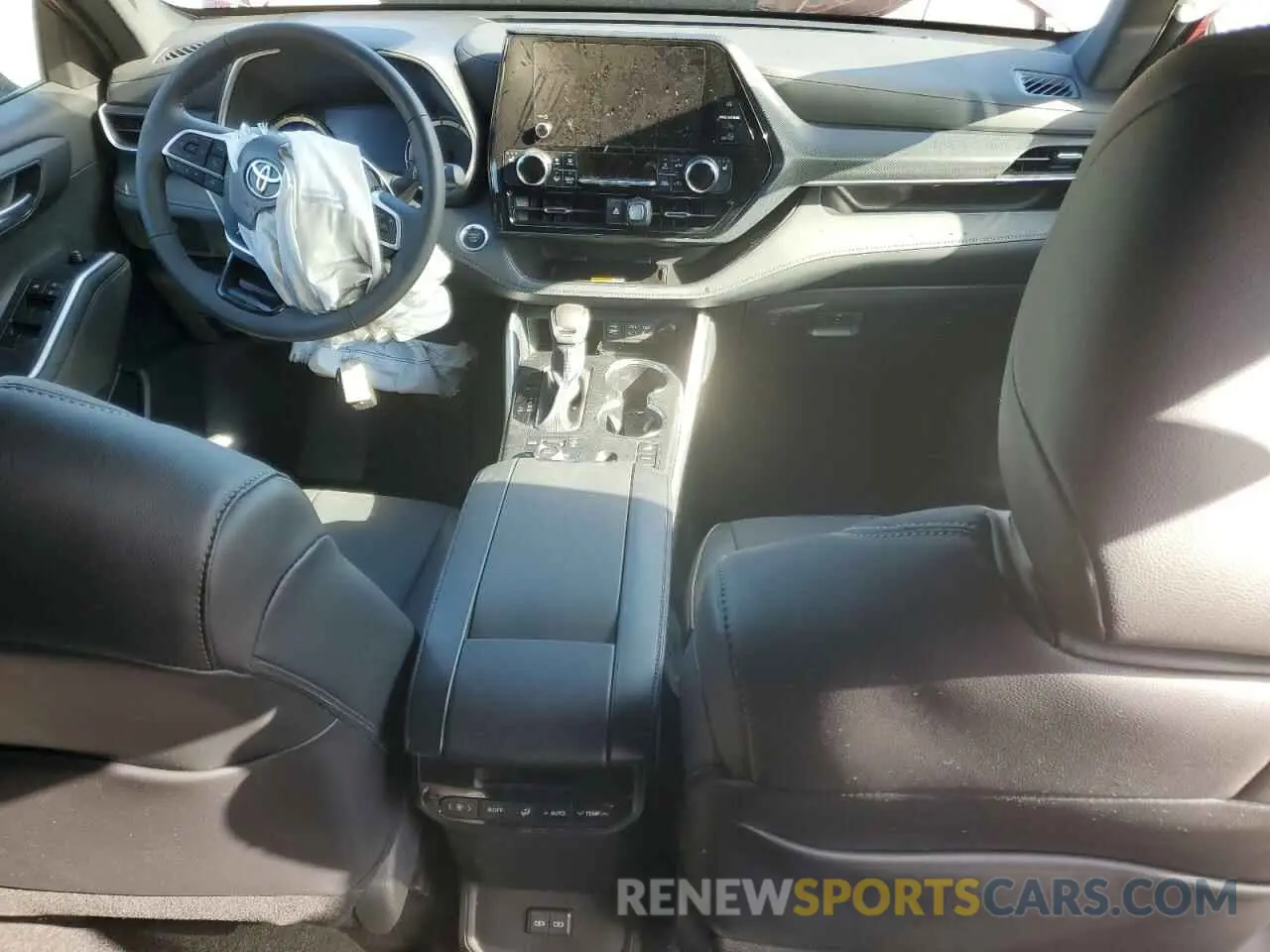 8 fotografías del automóvil dañado 5TDKDRBH9RS572408 TOYOTA HIGHLANDER 2024