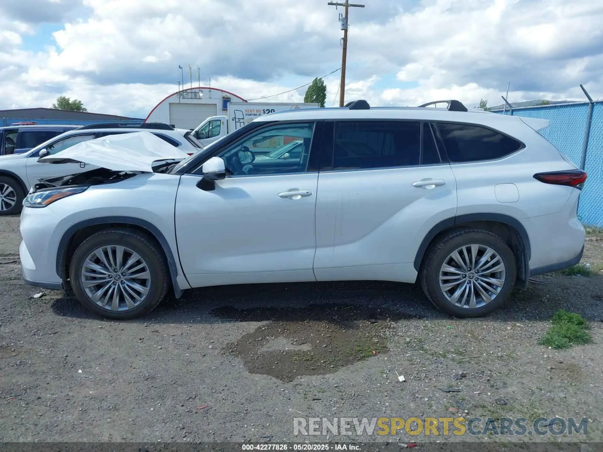 14 fotografías del automóvil dañado 5TDKDRBHXRS572904 TOYOTA HIGHLANDER 2024