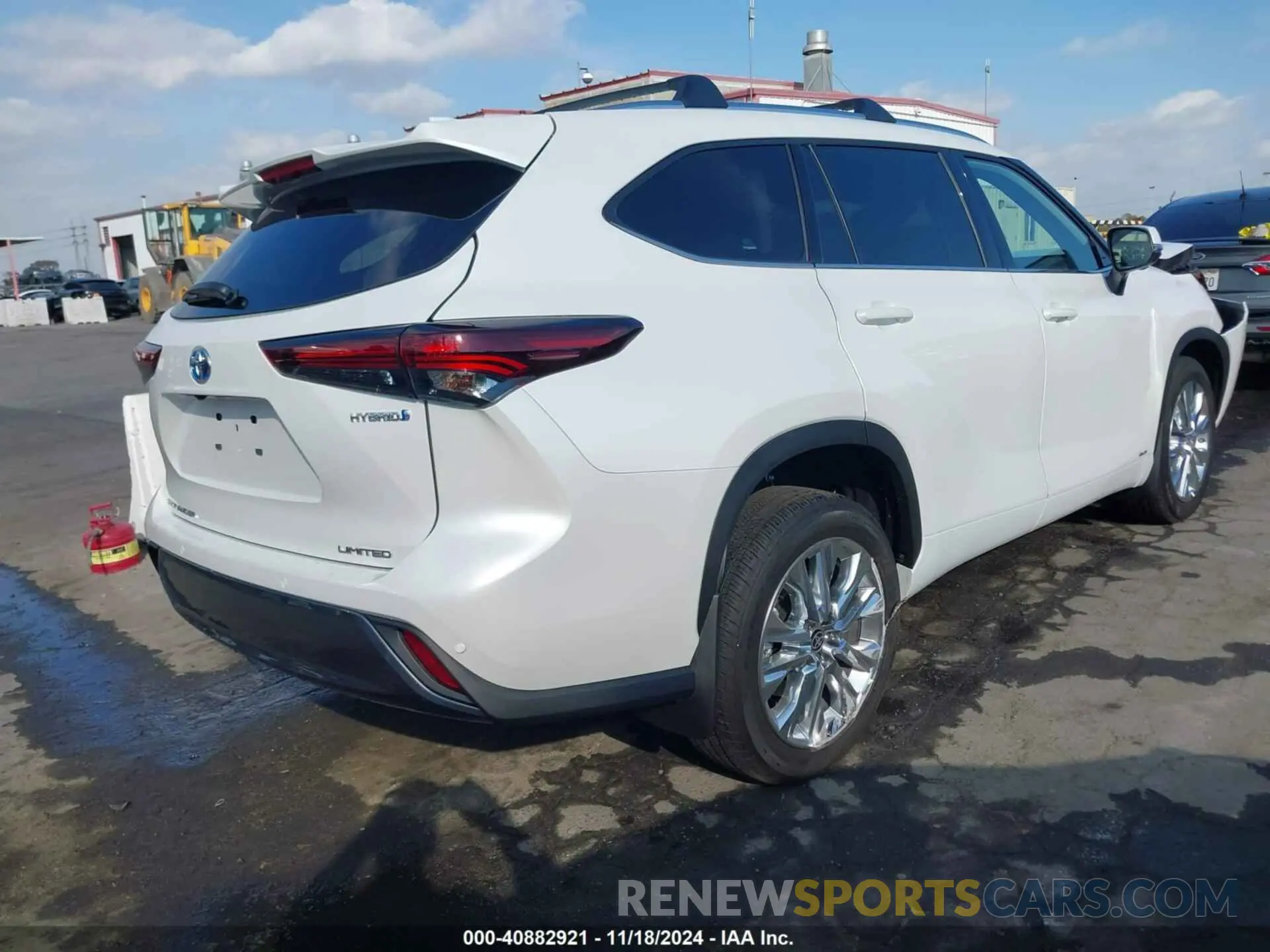 4 fotografías del automóvil dañado 5TDXBRCH5RS640360 TOYOTA HIGHLANDER 2024