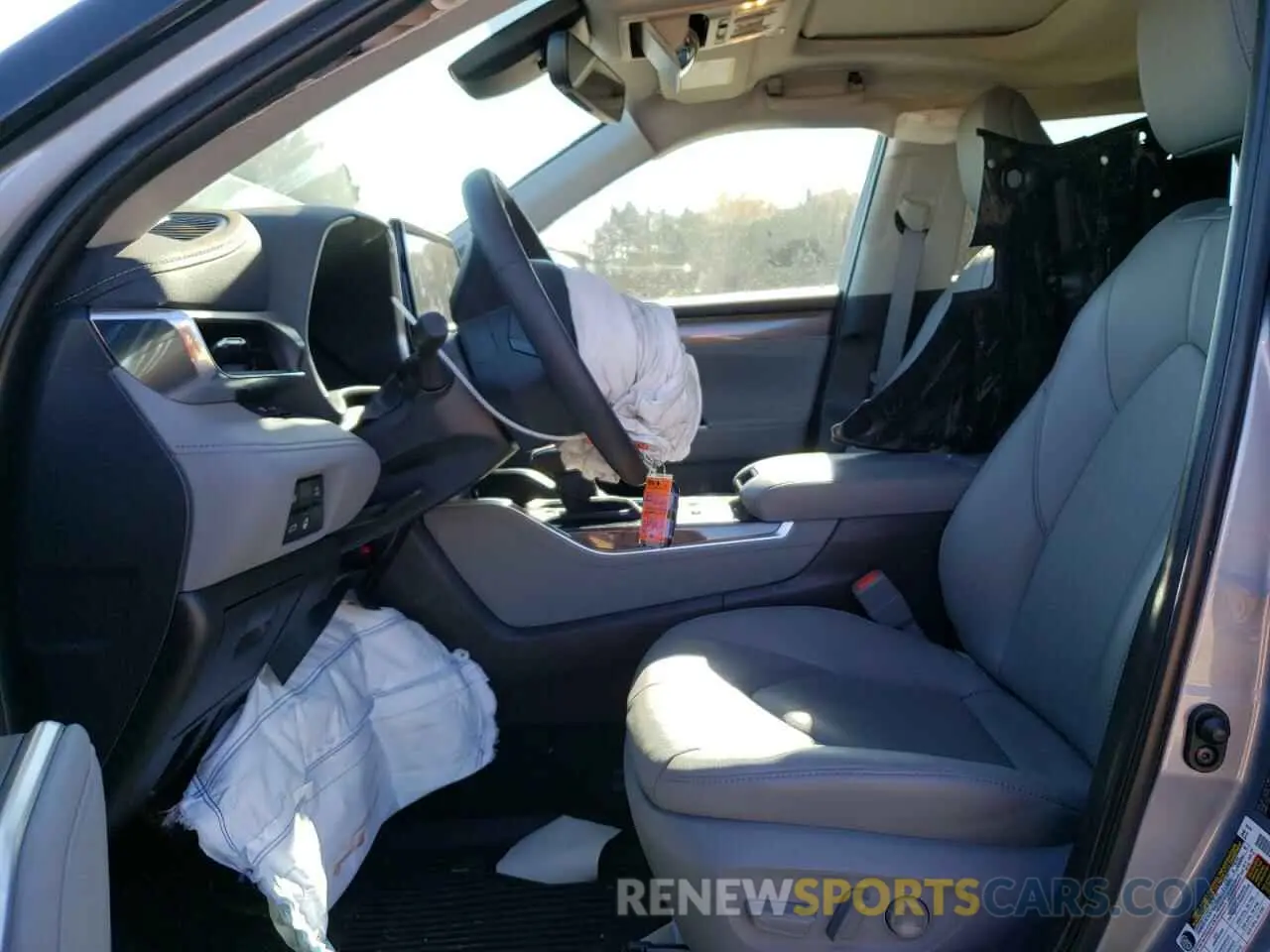 7 fotografías del automóvil dañado 5TDXBRCH9RS615848 TOYOTA HIGHLANDER 2024