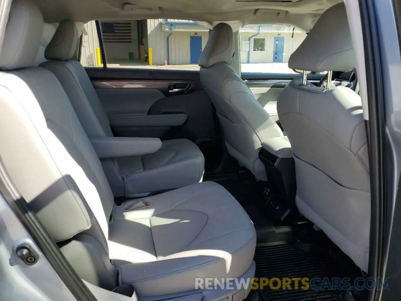 11 fotografías del automóvil dañado 5TDXBRCHXRS616734 TOYOTA HIGHLANDER 2024
