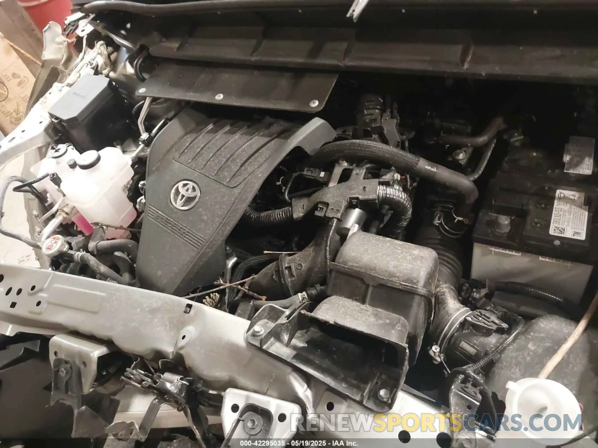 10 fotografías del automóvil dañado 5TDKDRBH9SS576156 TOYOTA HIGHLANDER 2025