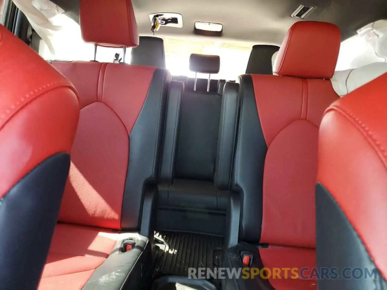 10 fotografías del automóvil dañado 5TDKDRBH9SS580918 TOYOTA HIGHLANDER 2025