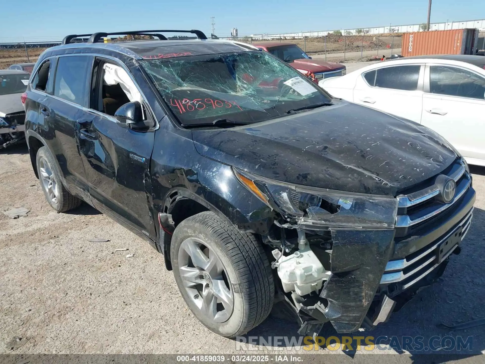 12 fotografías del automóvil dañado 5TDDGRFH0KS067535 TOYOTA HIGHLANDER HYBRID 2019