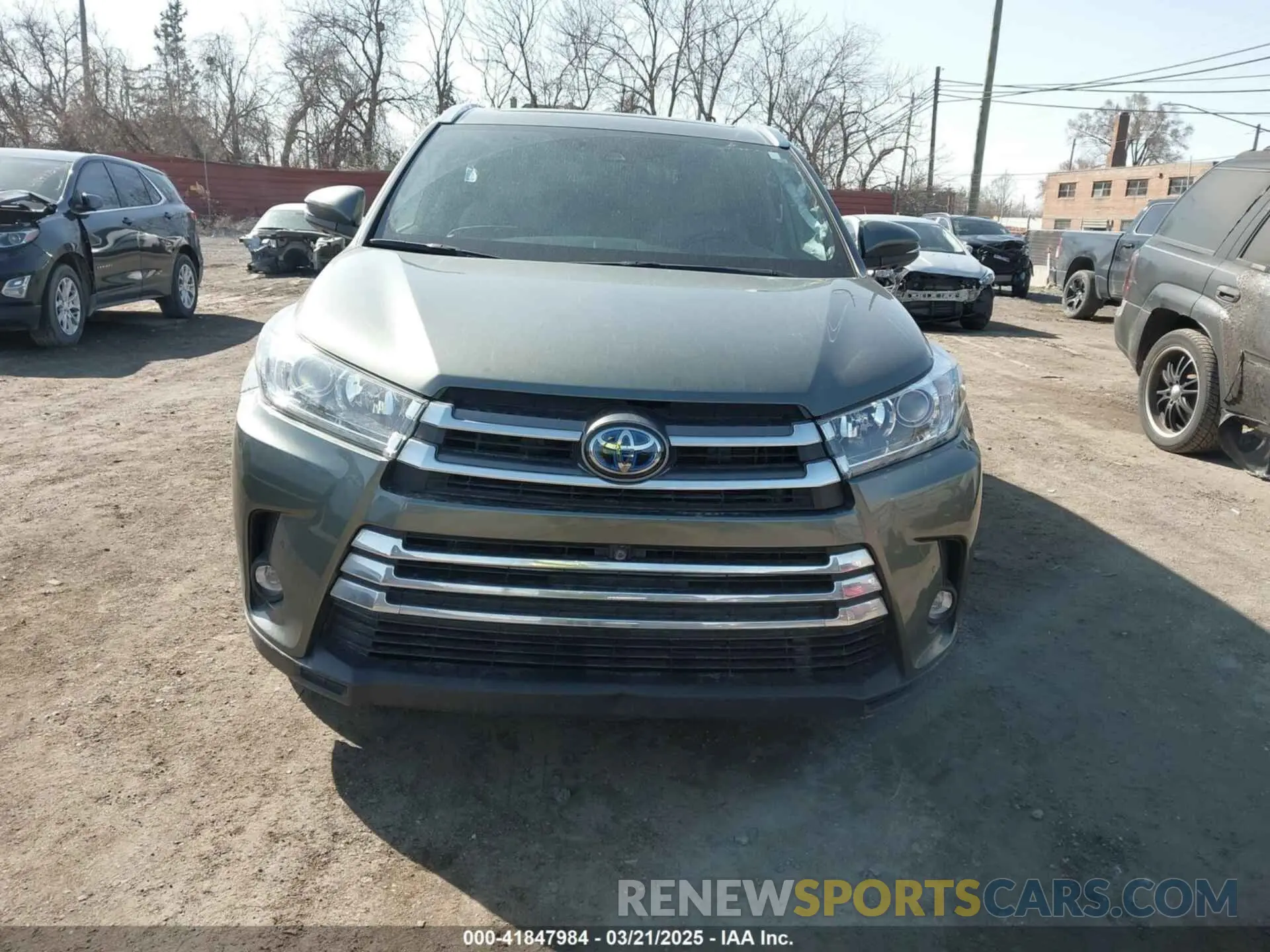 12 fotografías del automóvil dañado 5TDDGRFH1KS078527 TOYOTA HIGHLANDER HYBRID 2019