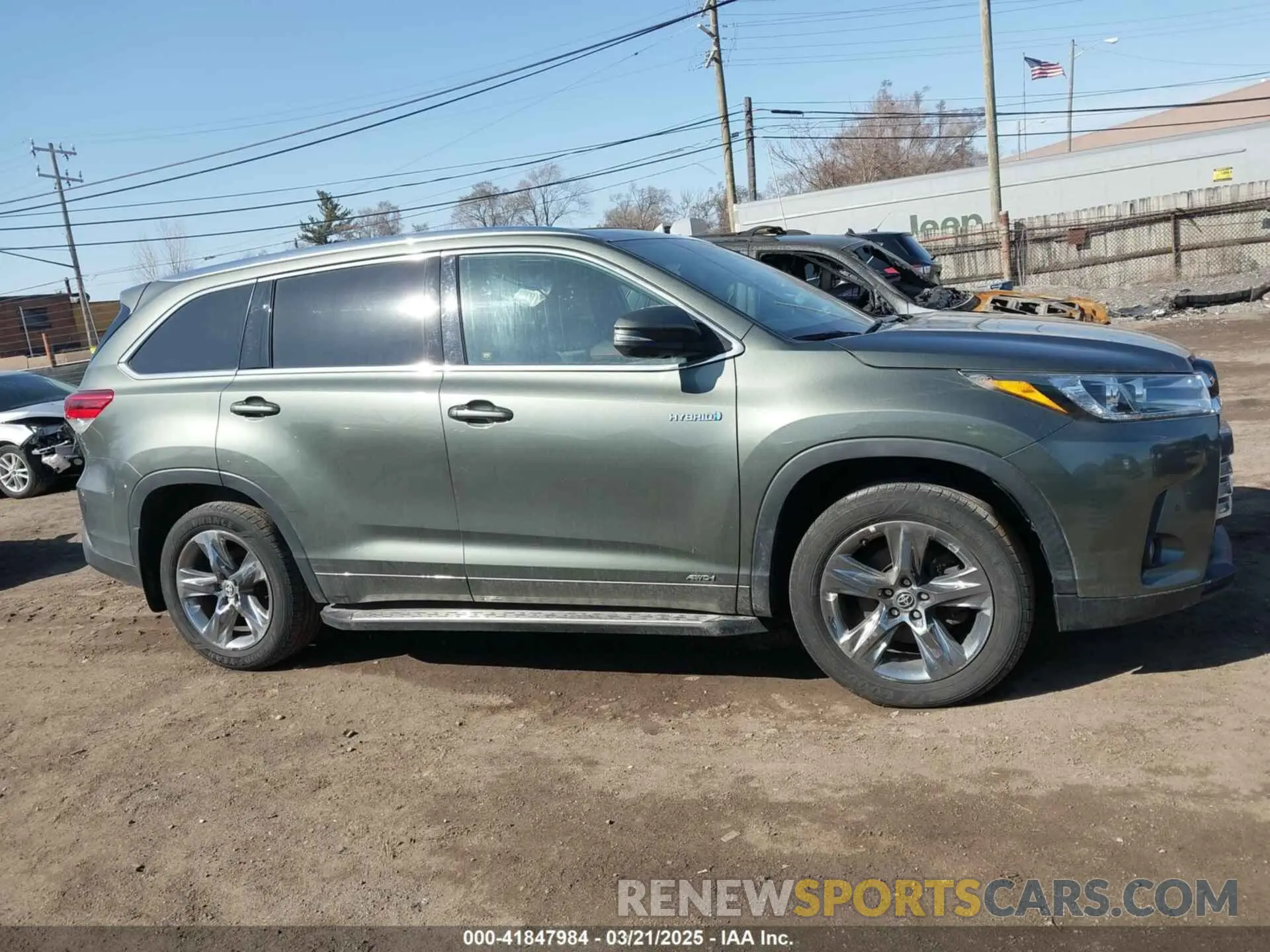 13 fotografías del automóvil dañado 5TDDGRFH1KS078527 TOYOTA HIGHLANDER HYBRID 2019