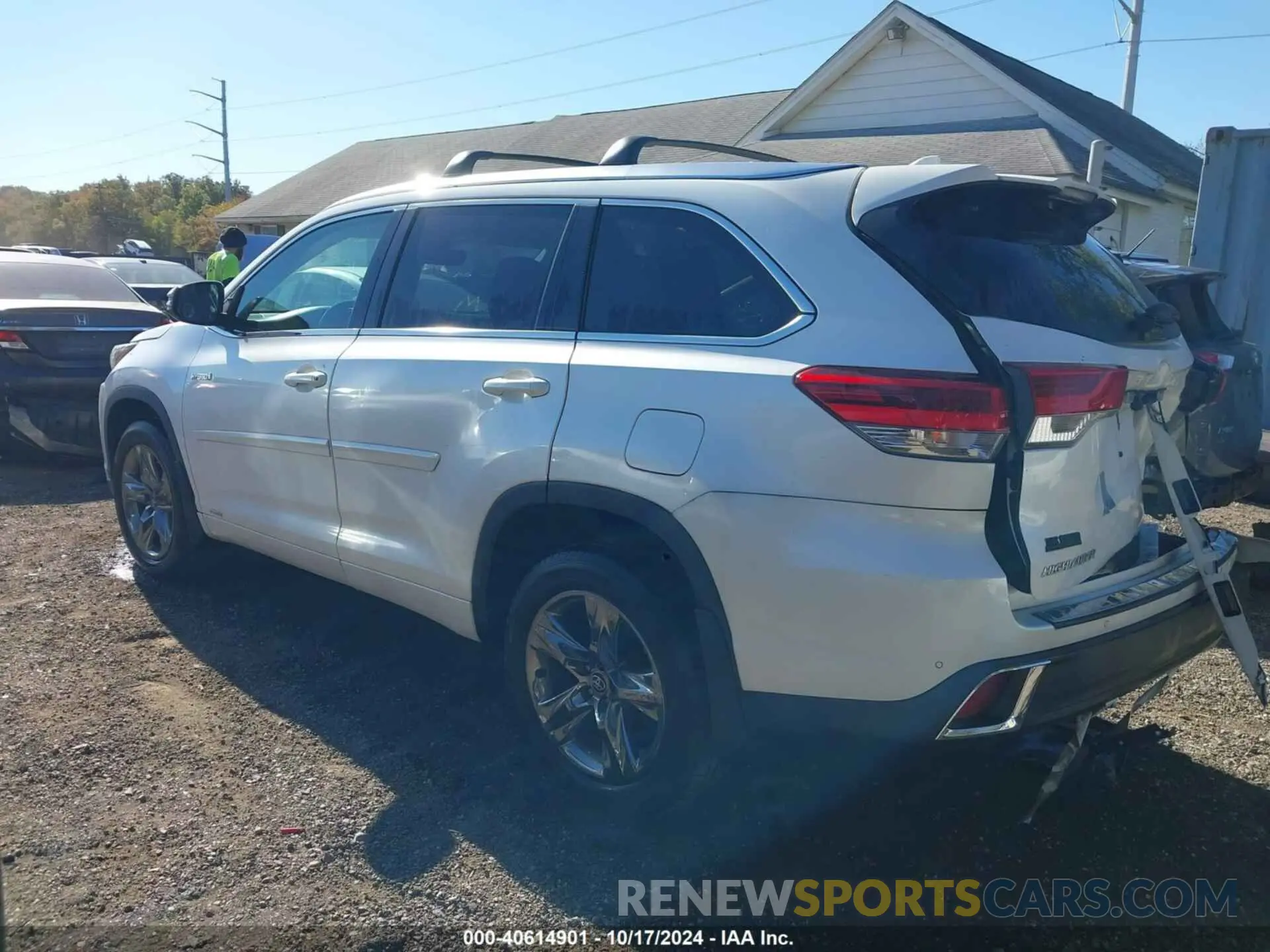 3 fotografías del automóvil dañado 5TDDGRFH3KS052320 TOYOTA HIGHLANDER HYBRID 2019