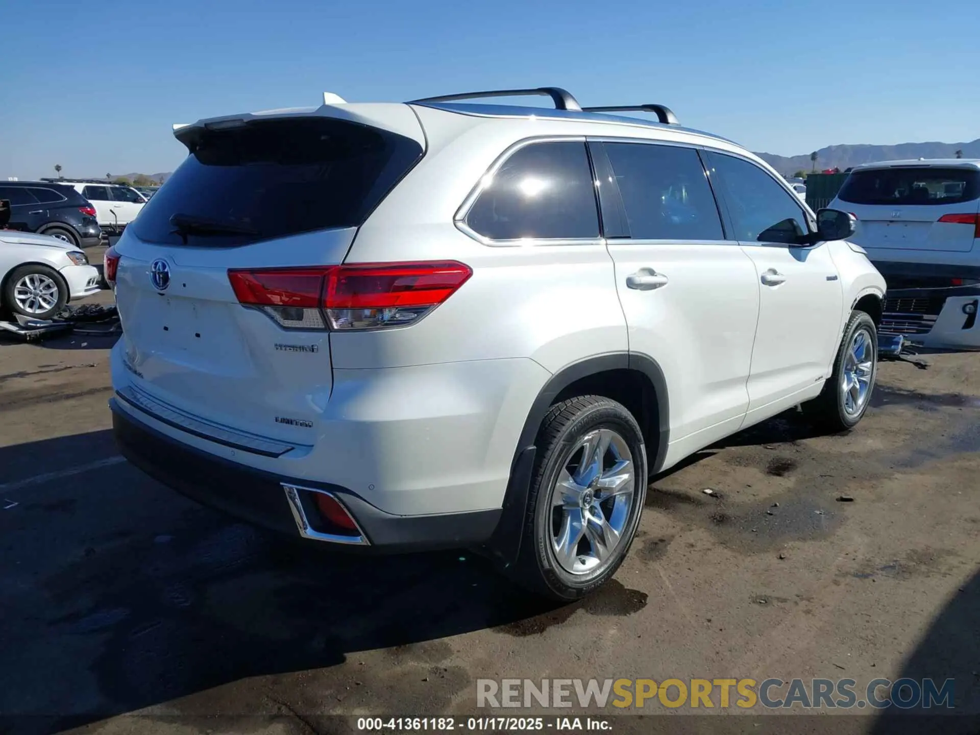 4 fotografías del automóvil dañado 5TDDGRFH4KS053718 TOYOTA HIGHLANDER HYBRID 2019