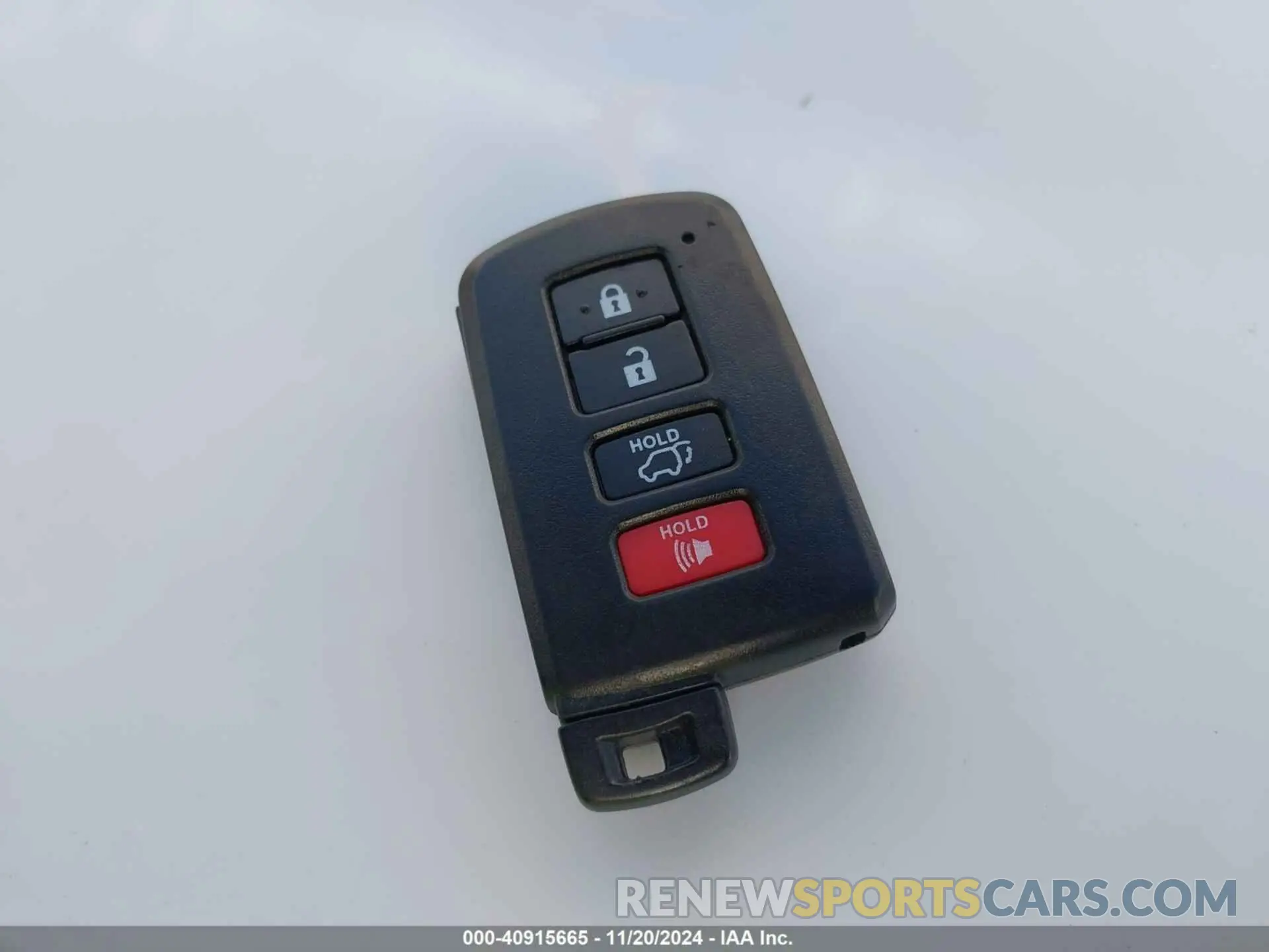 11 fotografías del automóvil dañado 5TDDGRFH4KS058806 TOYOTA HIGHLANDER HYBRID 2019