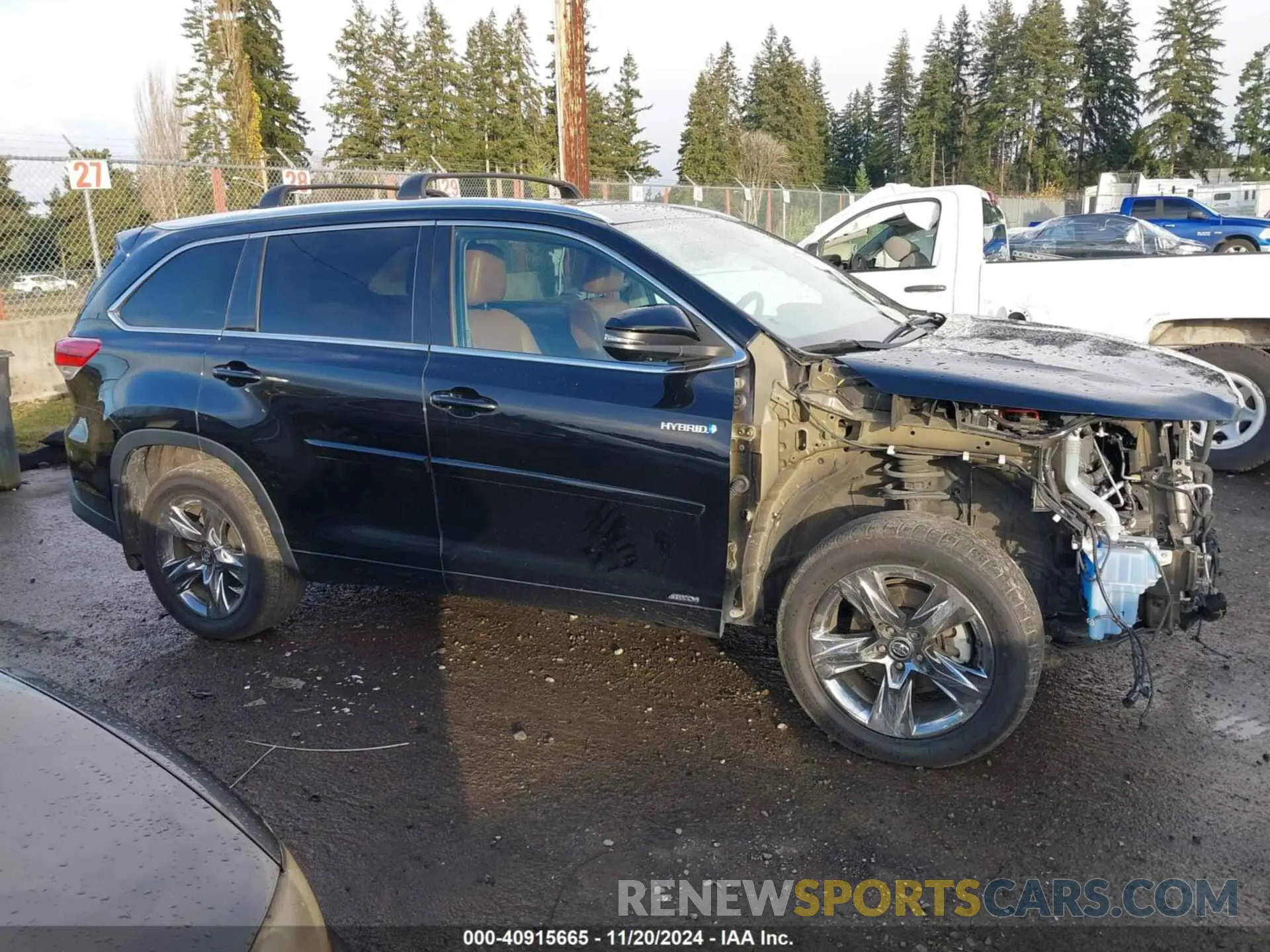 14 fotografías del automóvil dañado 5TDDGRFH4KS058806 TOYOTA HIGHLANDER HYBRID 2019