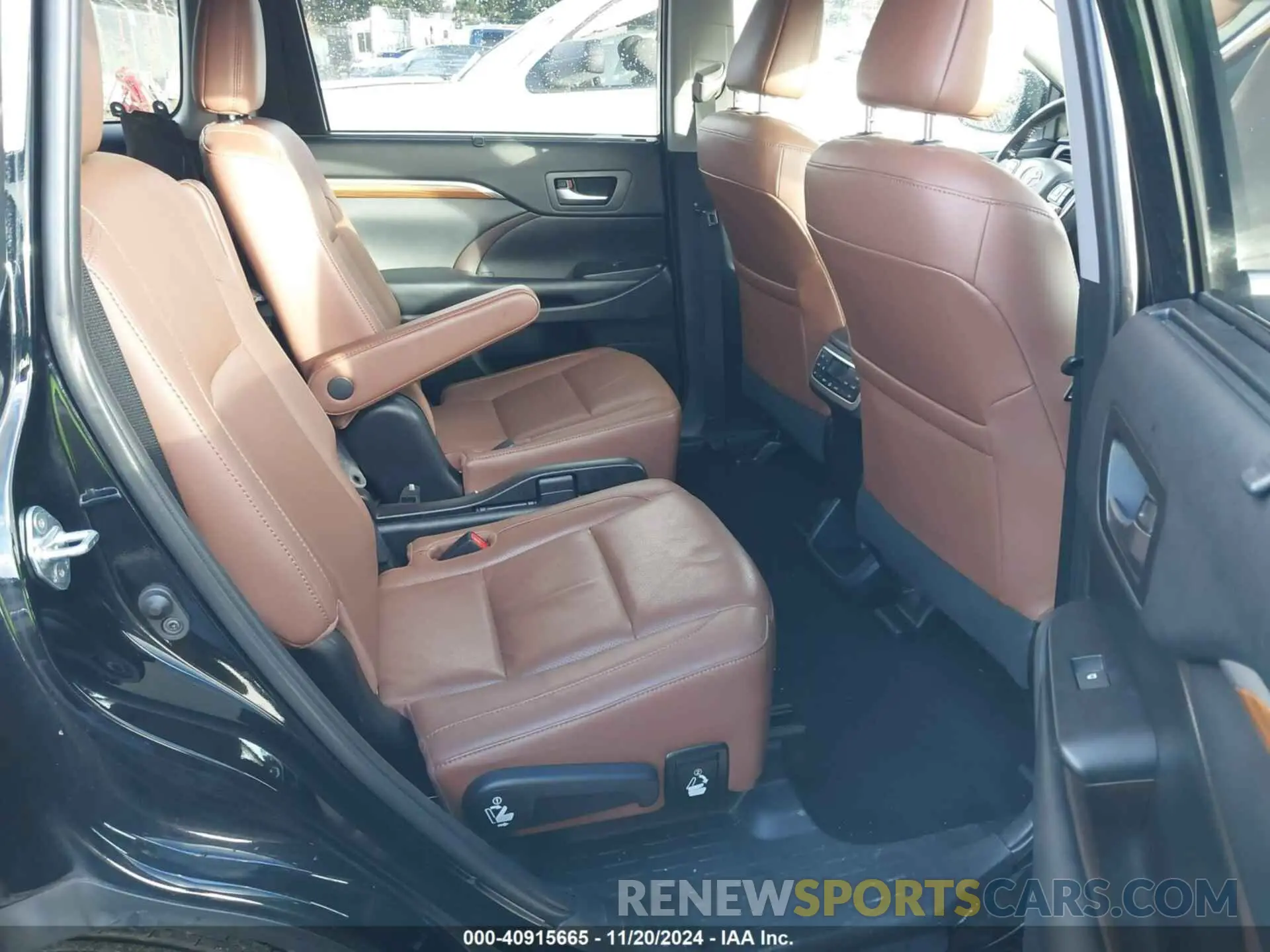 8 fotografías del automóvil dañado 5TDDGRFH4KS058806 TOYOTA HIGHLANDER HYBRID 2019