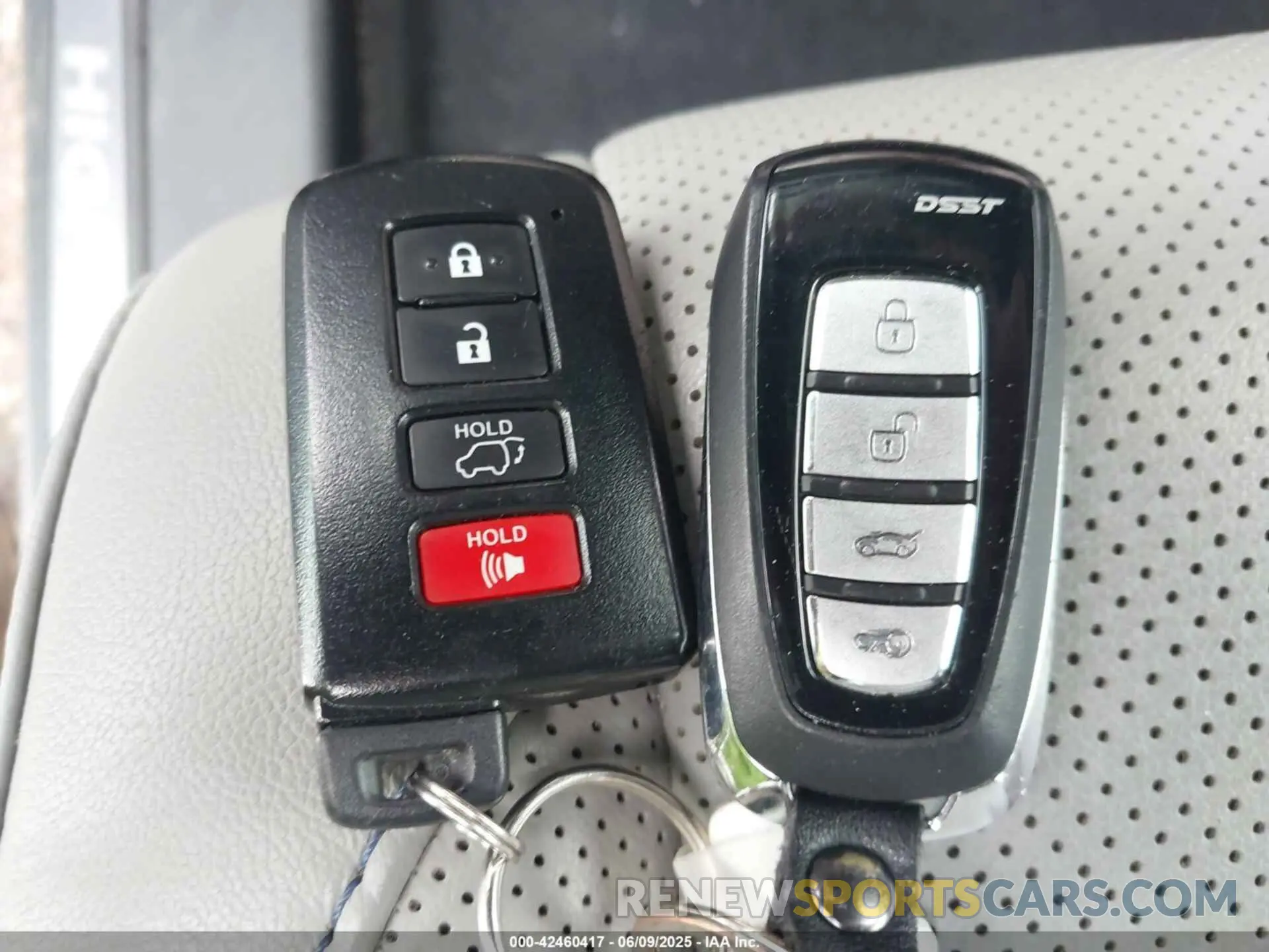 11 fotografías del automóvil dañado 5TDDGRFH4KS072964 TOYOTA HIGHLANDER HYBRID 2019