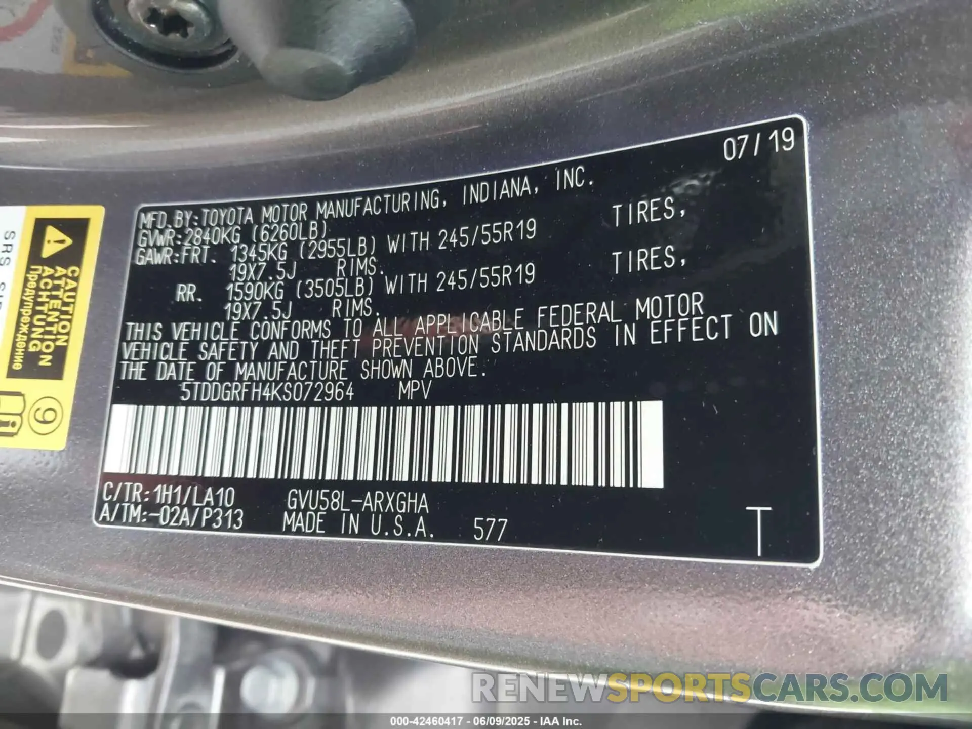 9 fotografías del automóvil dañado 5TDDGRFH4KS072964 TOYOTA HIGHLANDER HYBRID 2019
