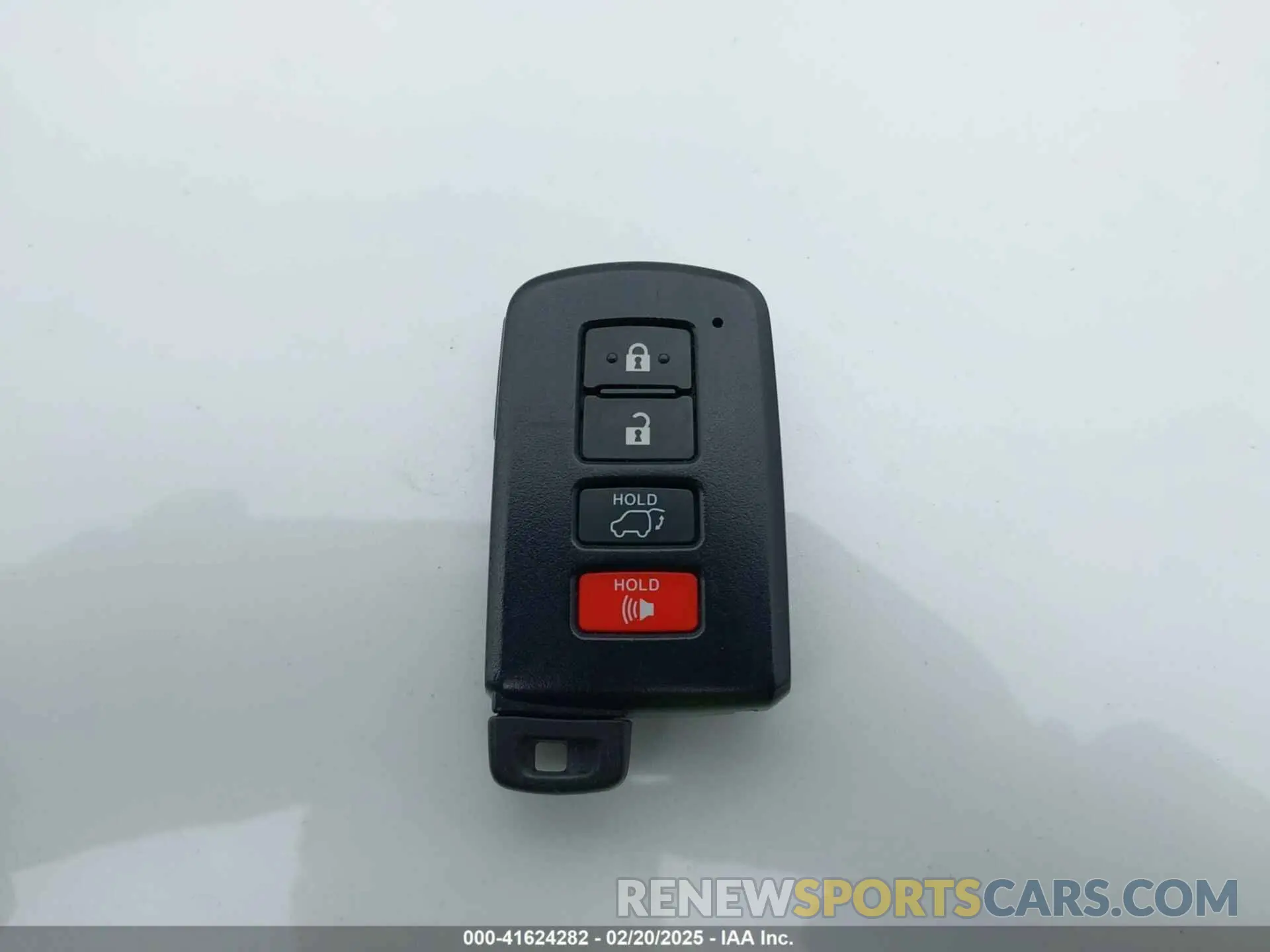 11 fotografías del automóvil dañado 5TDDGRFH6KS075526 TOYOTA HIGHLANDER HYBRID 2019