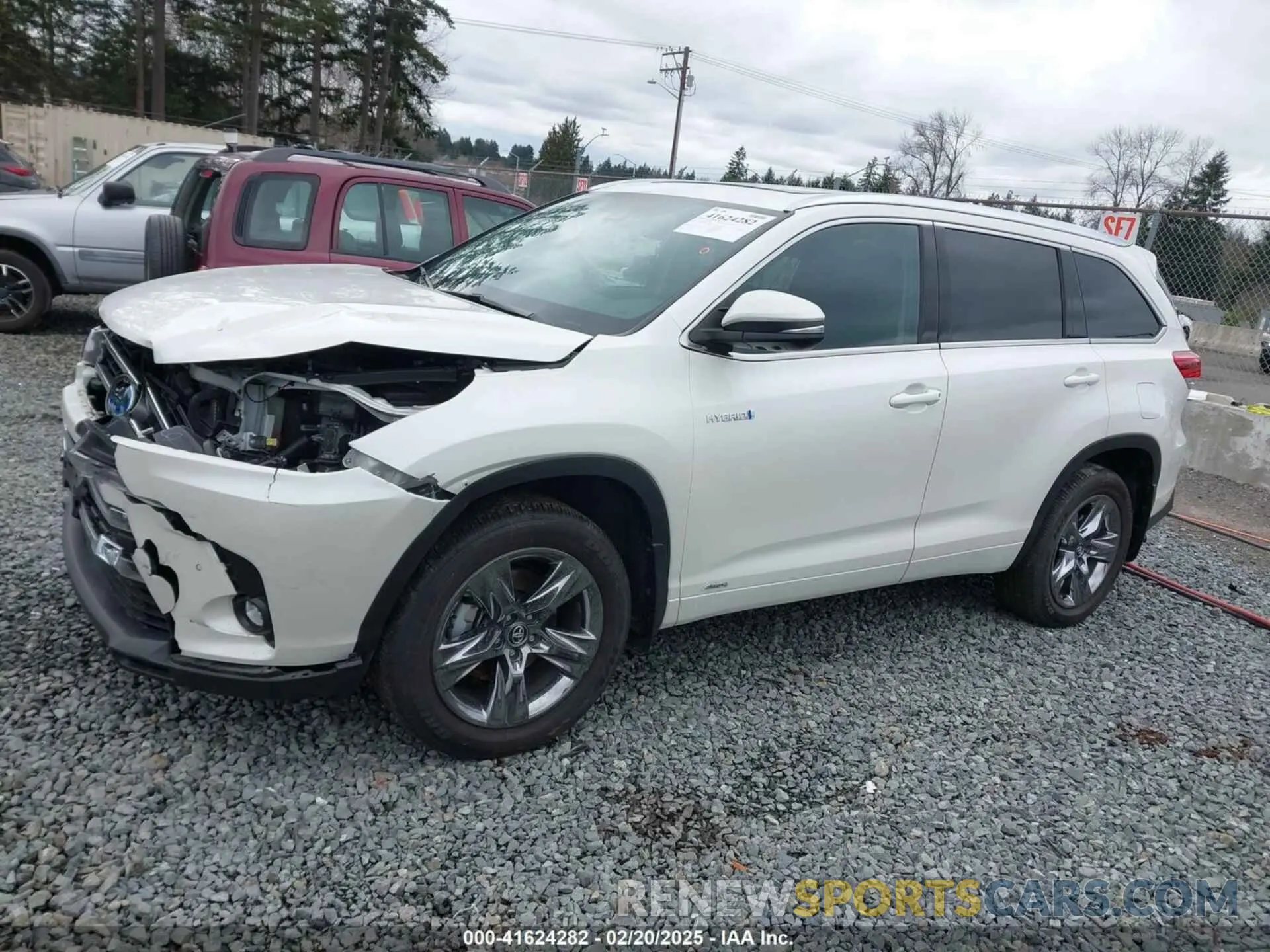 14 fotografías del automóvil dañado 5TDDGRFH6KS075526 TOYOTA HIGHLANDER HYBRID 2019