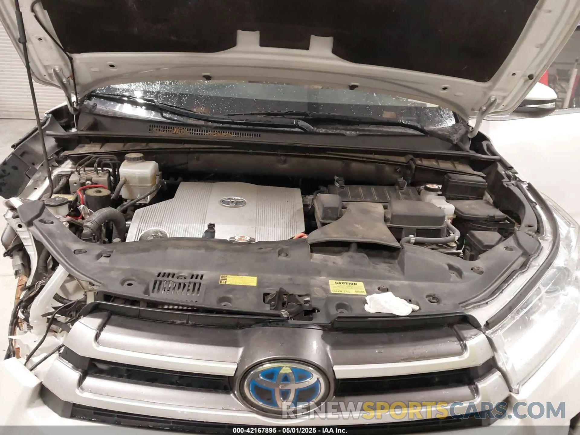 10 fotografías del automóvil dañado 5TDJGRFH3KS070254 TOYOTA HIGHLANDER HYBRID 2019