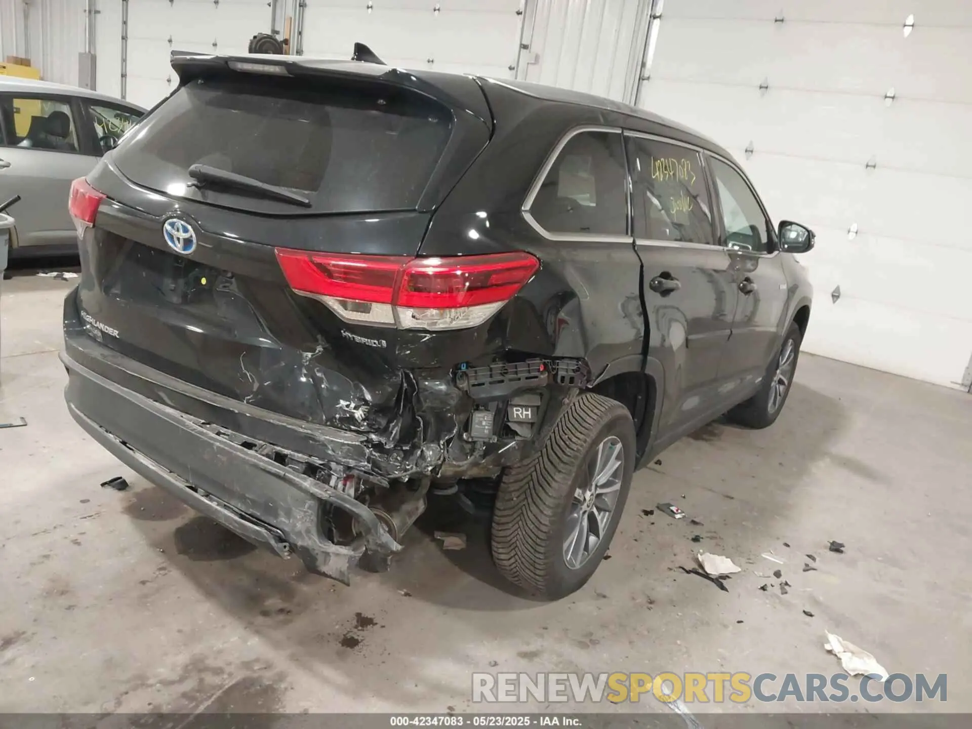 4 fotografías del automóvil dañado 5TDJGRFH7KS078437 TOYOTA HIGHLANDER HYBRID 2019