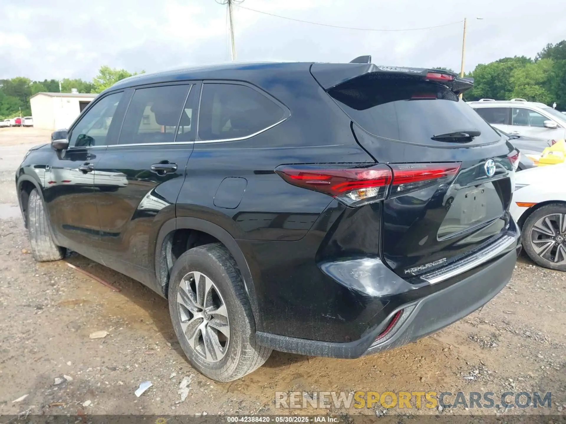 3 fotografías del automóvil dañado 5TDKARAH0RS529652 TOYOTA HIGHLANDER HYBRID 2024