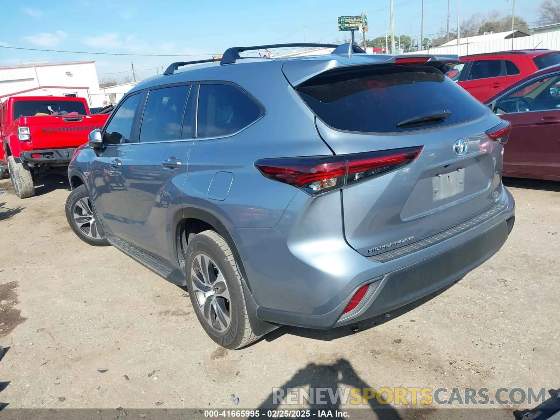 3 fotografías del automóvil dañado 5TDKARAH8RS024068 TOYOTA HIGHLANDER HYBRID 2024