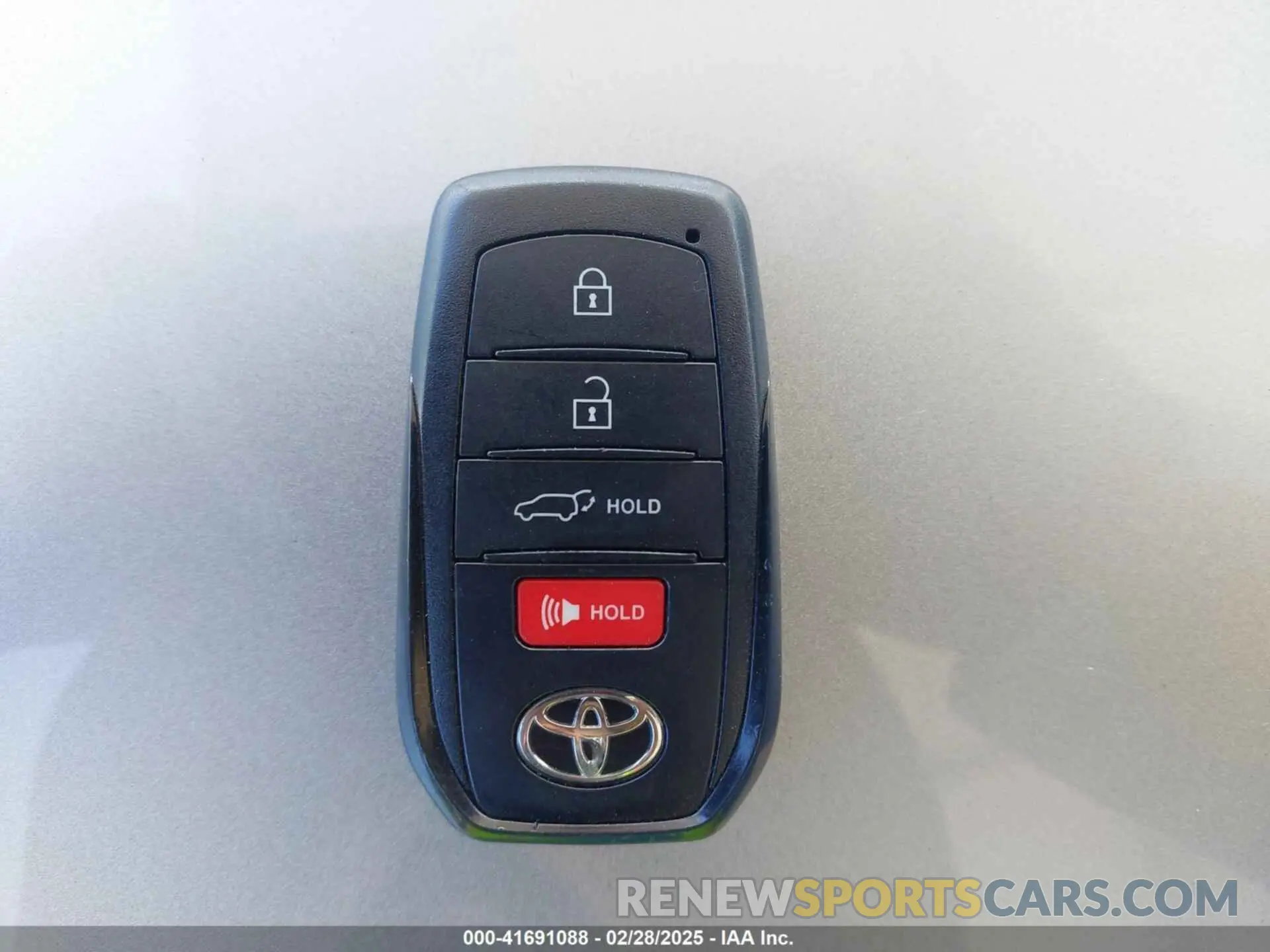 11 fotografías del automóvil dañado 5TDKBRCH3RS143382 TOYOTA HIGHLANDER HYBRID 2024