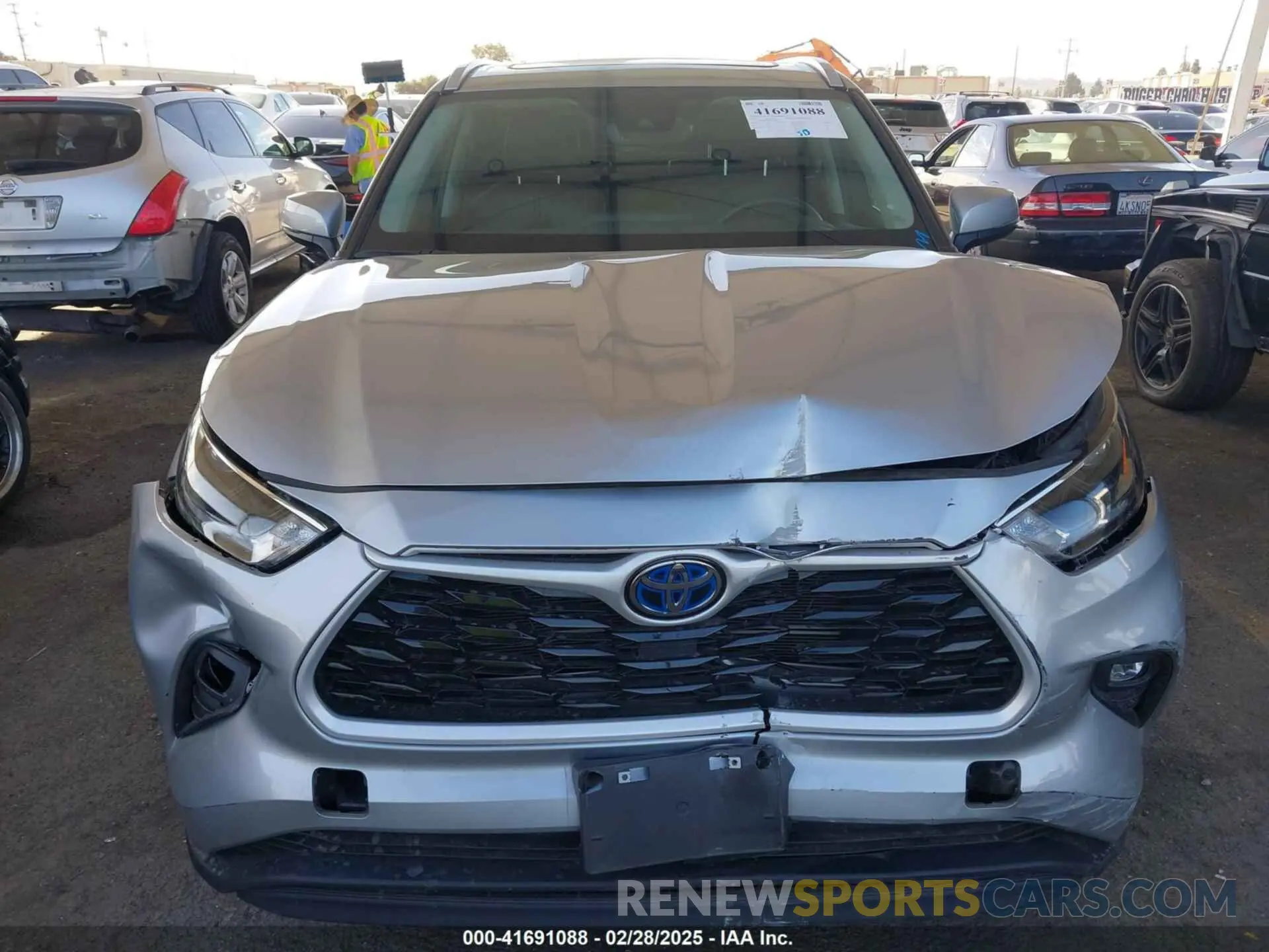 12 fotografías del automóvil dañado 5TDKBRCH3RS143382 TOYOTA HIGHLANDER HYBRID 2024