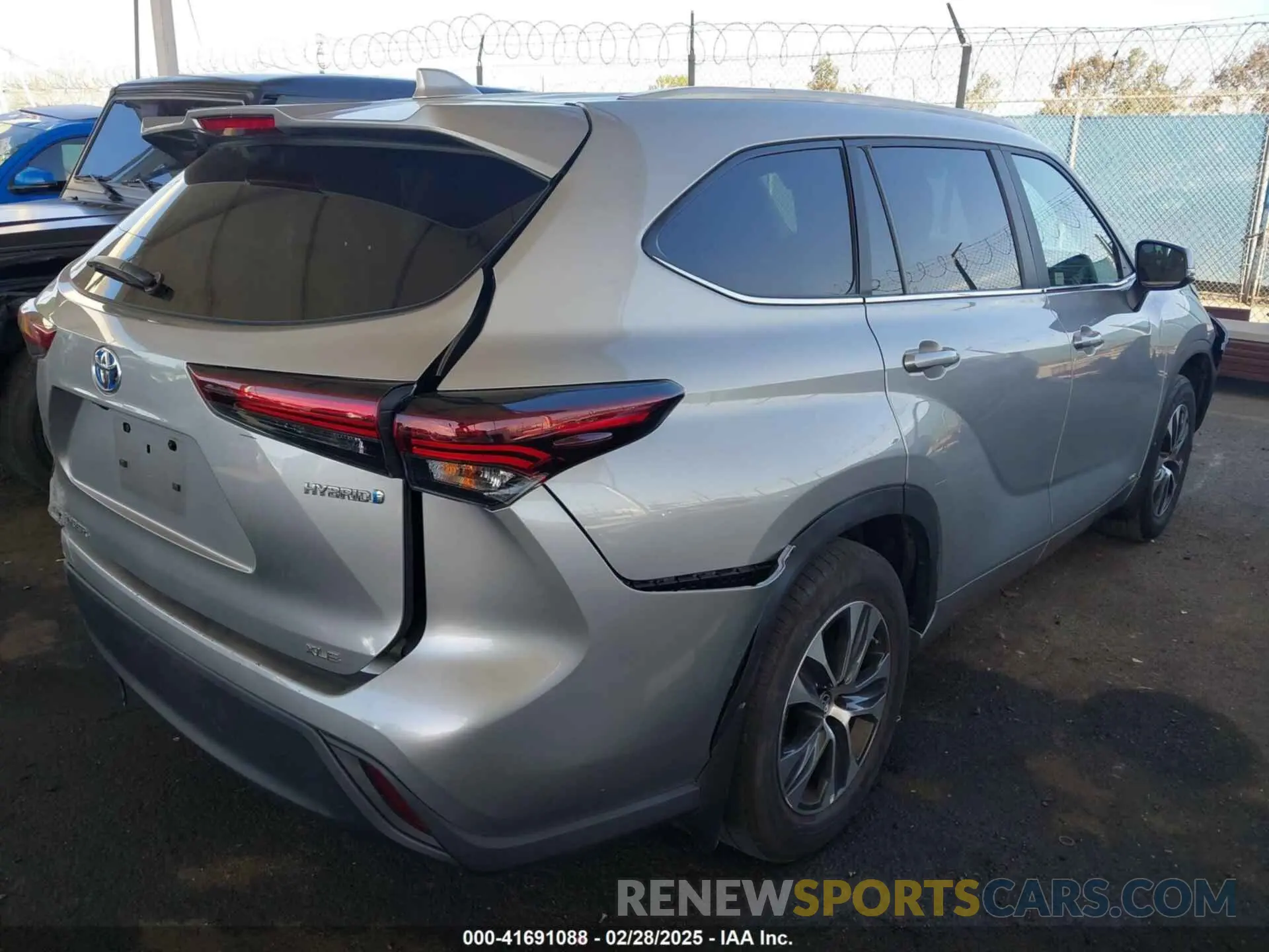 4 fotografías del automóvil dañado 5TDKBRCH3RS143382 TOYOTA HIGHLANDER HYBRID 2024