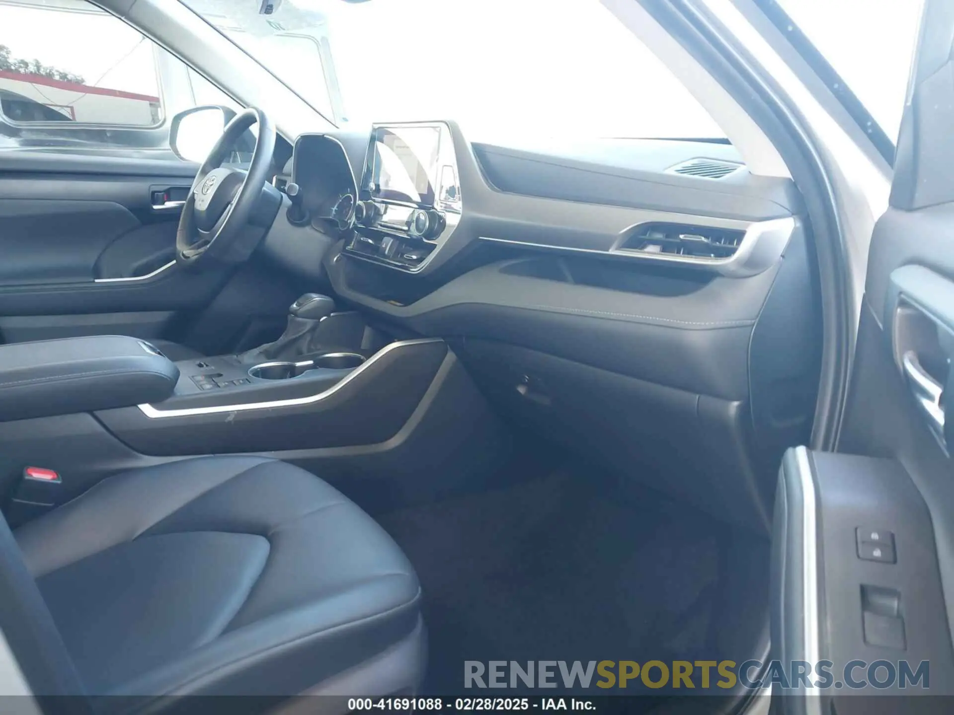 5 fotografías del automóvil dañado 5TDKBRCH3RS143382 TOYOTA HIGHLANDER HYBRID 2024