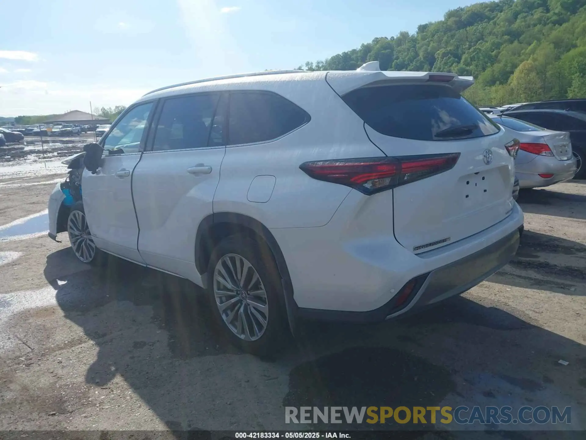 3 fotografías del automóvil dañado 5TDKBRCHXSS662712 TOYOTA HIGHLANDER HYBRID 2025