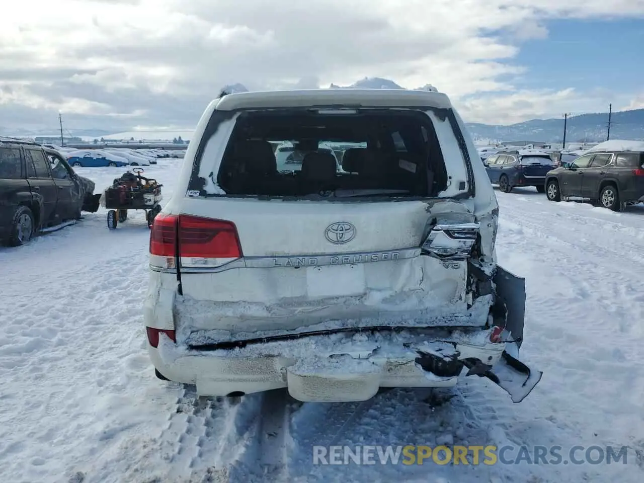 6 fotografías del automóvil dañado JTMCY7AJ1M4104260 TOYOTA LAND CRUIS 2021