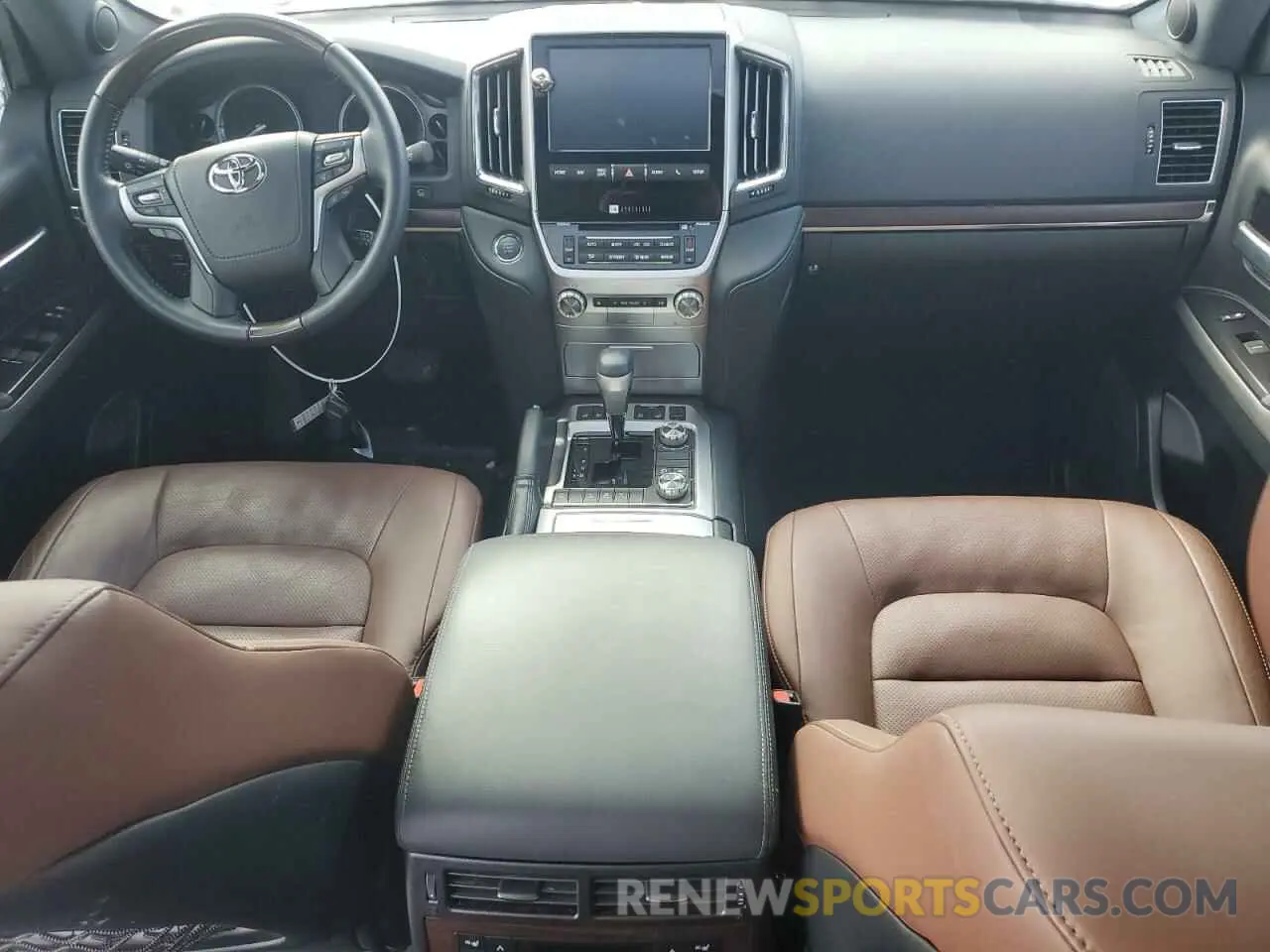 8 fotografías del automóvil dañado JTMCY7AJ1M4104260 TOYOTA LAND CRUIS 2021