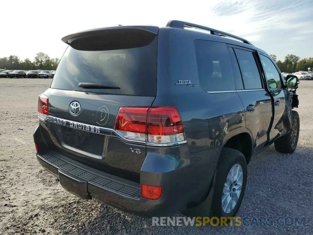 4 fotografías del automóvil dañado JTMCY7AJ2M4105532 TOYOTA LAND CRUIS 2021