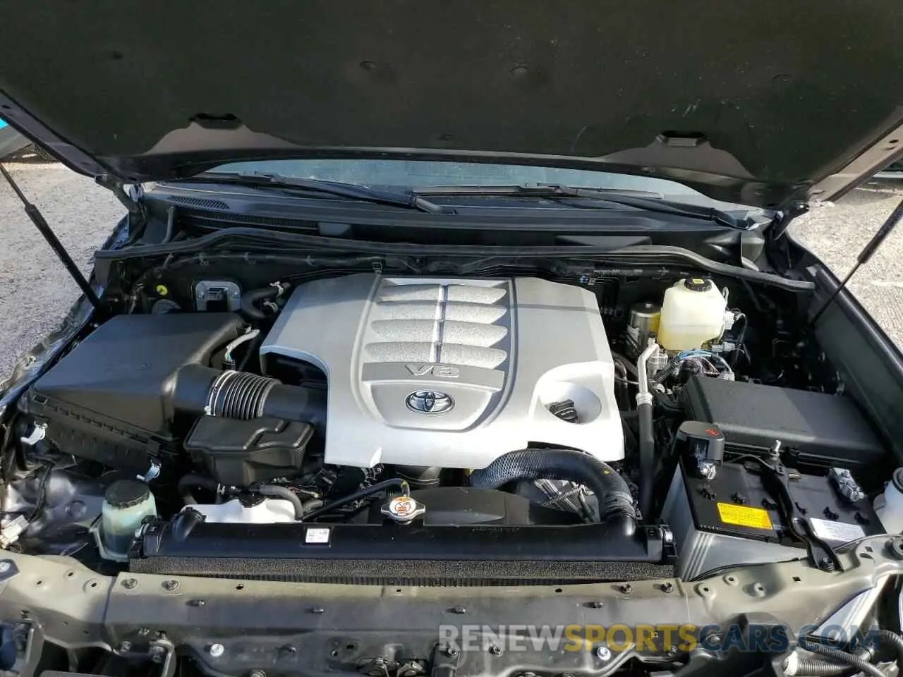 7 fotografías del automóvil dañado JTMCY7AJ2M4105532 TOYOTA LAND CRUIS 2021