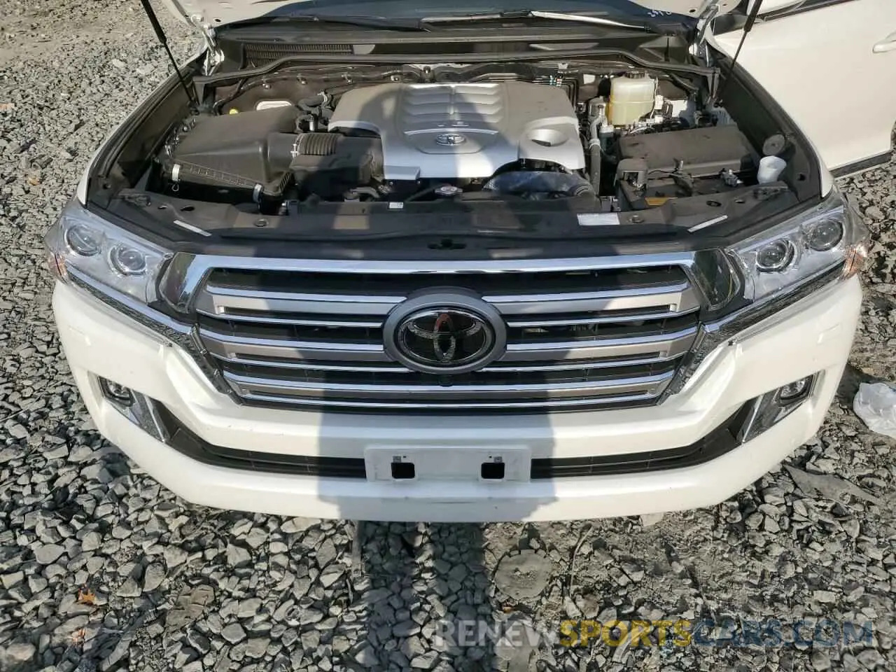 12 fotografías del automóvil dañado JTMCY7AJ8M4101503 TOYOTA LAND CRUIS 2021