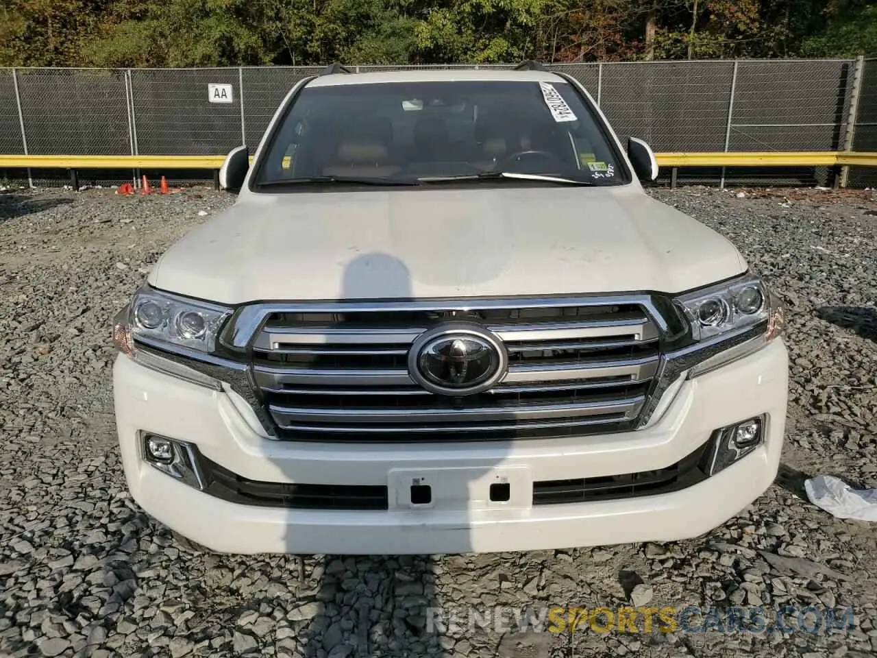 5 fotografías del automóvil dañado JTMCY7AJ8M4101503 TOYOTA LAND CRUIS 2021