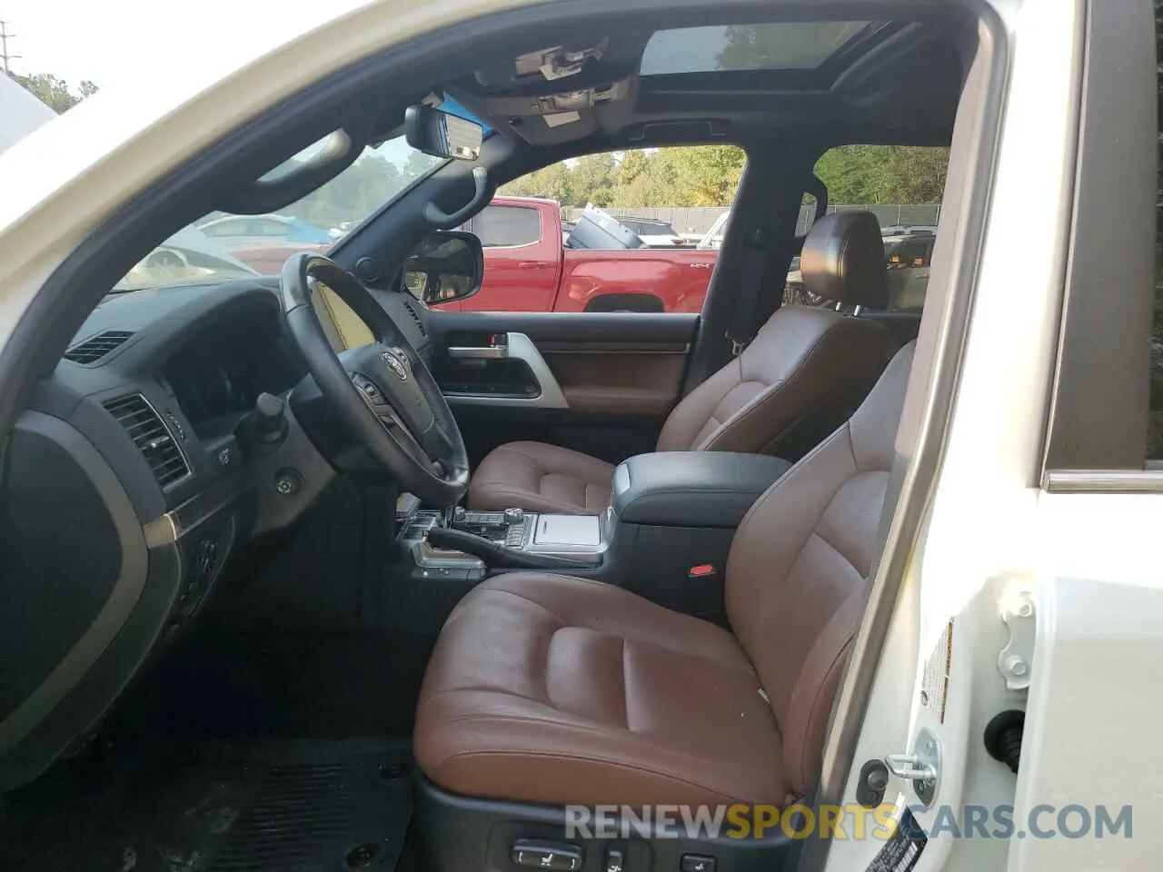 7 fotografías del automóvil dañado JTMCY7AJ8M4101503 TOYOTA LAND CRUIS 2021