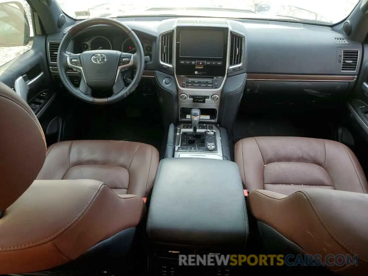8 fotografías del automóvil dañado JTMCY7AJ8M4101503 TOYOTA LAND CRUIS 2021