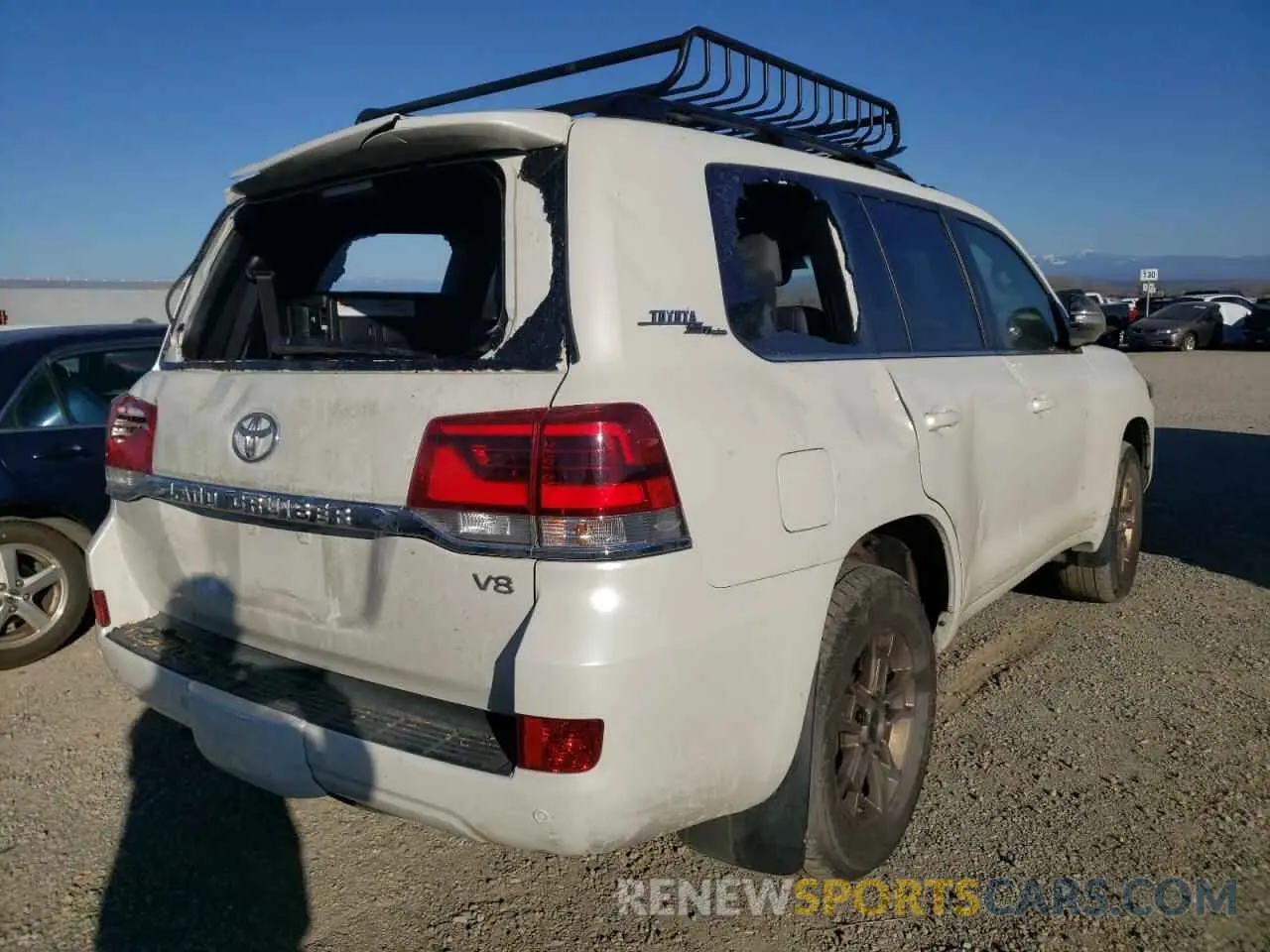 4 fotografías del automóvil dañado JTMCY7AJ9M4099759 TOYOTA LAND CRUIS 2021