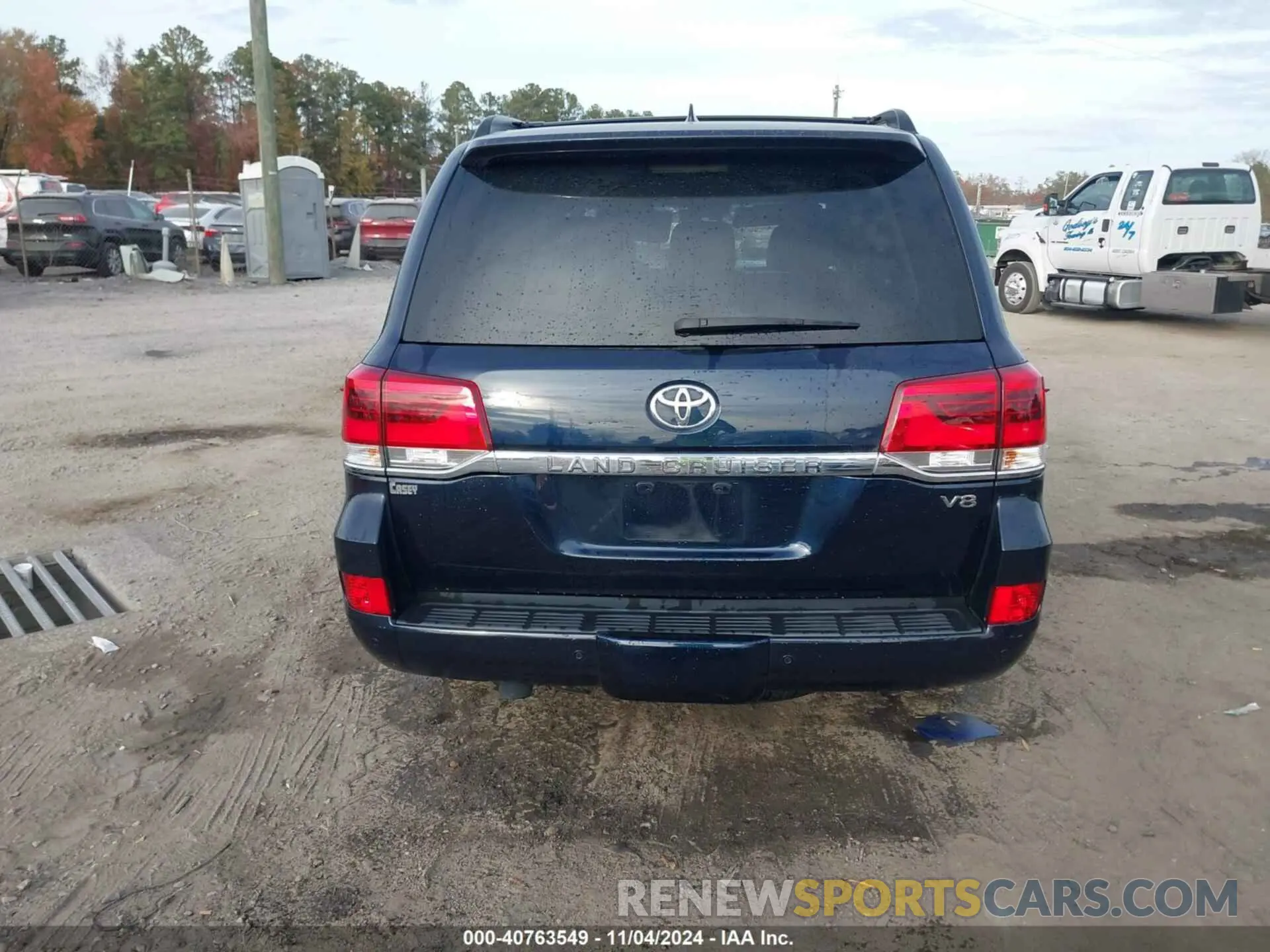 16 fotografías del automóvil dañado JTMCY7AJ2K4082993 TOYOTA LAND CRUISER 2019