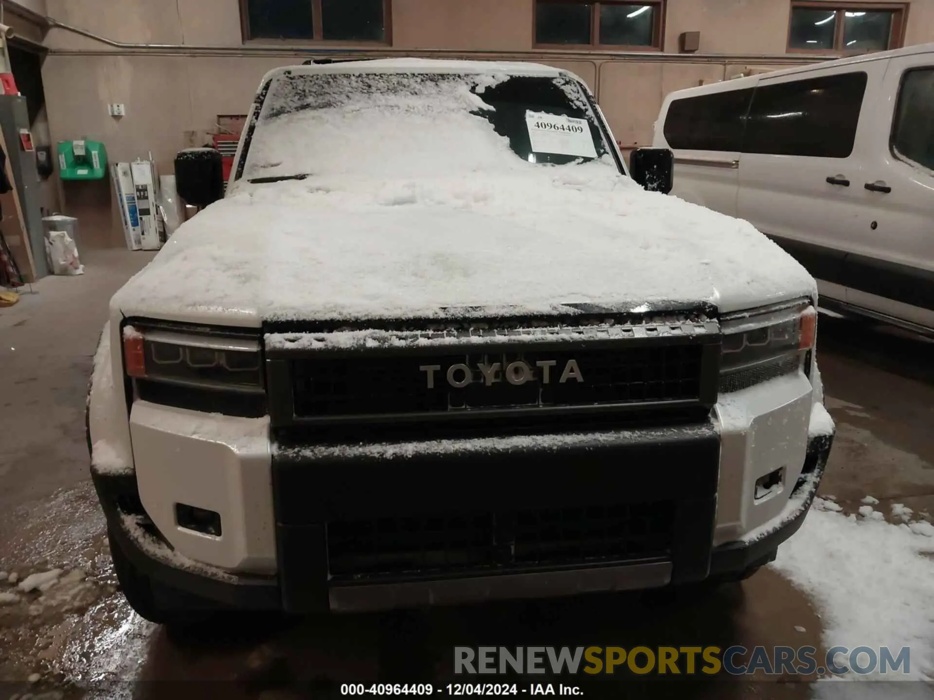 12 fotografías del automóvil dañado JTEABFAJ8R5003023 TOYOTA LAND CRUISER 2024