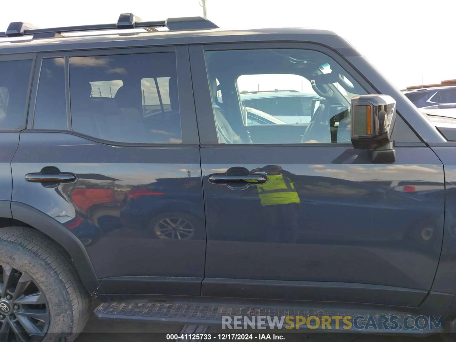 14 fotografías del automóvil dañado JTEABFAJ9R5002236 TOYOTA LAND CRUISER 2024