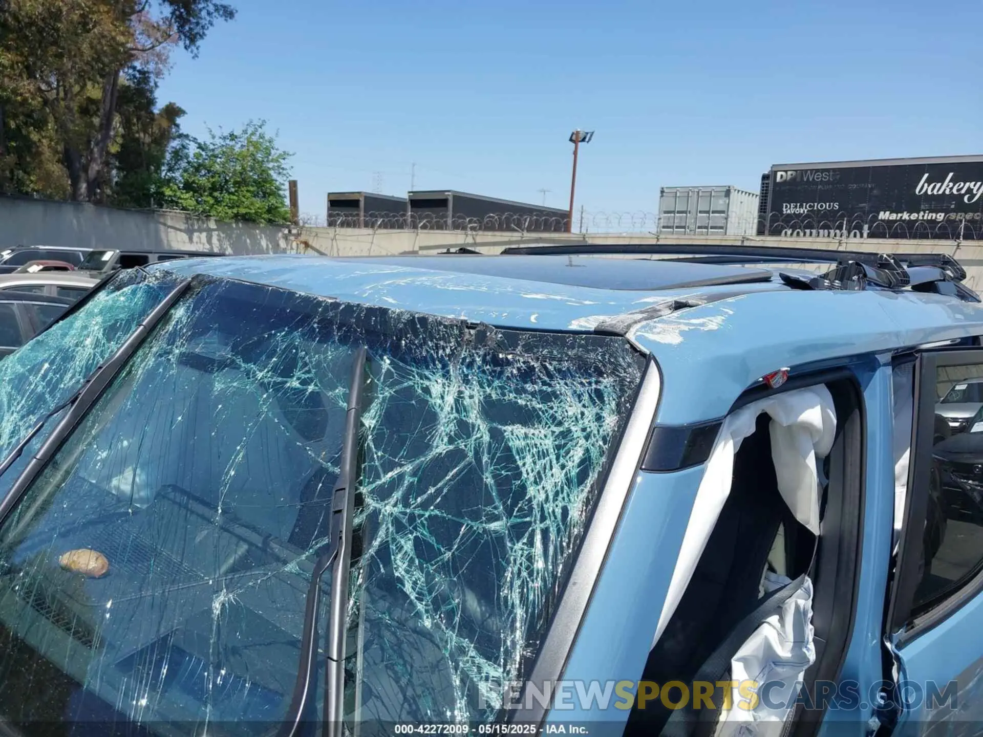 12 fotografías del automóvil dañado JTEABFAJ1SK031236 TOYOTA LAND CRUISER 2025