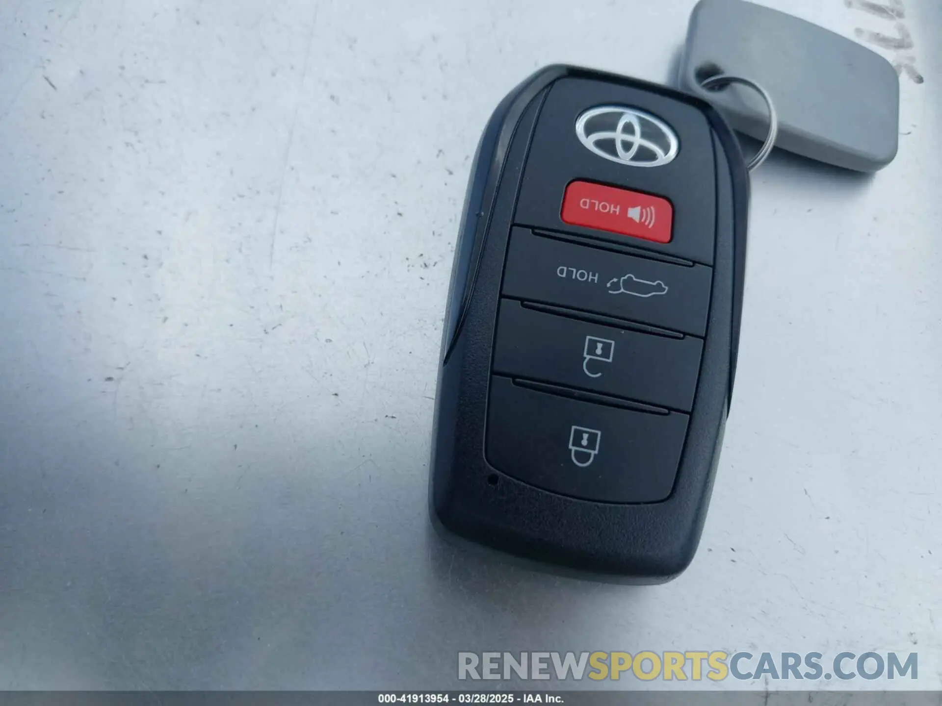 11 fotografías del automóvil dañado JTEABFAJ8SK024963 TOYOTA LAND CRUISER 2025