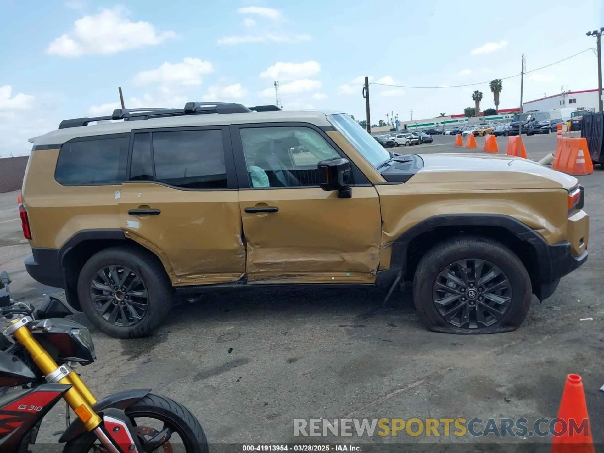 13 fotografías del automóvil dañado JTEABFAJ8SK024963 TOYOTA LAND CRUISER 2025