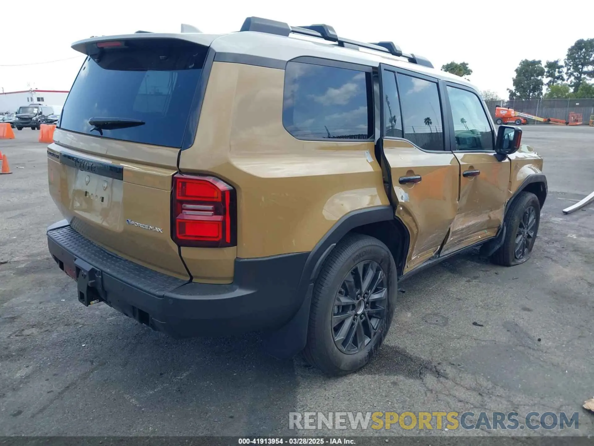 4 fotografías del automóvil dañado JTEABFAJ8SK024963 TOYOTA LAND CRUISER 2025