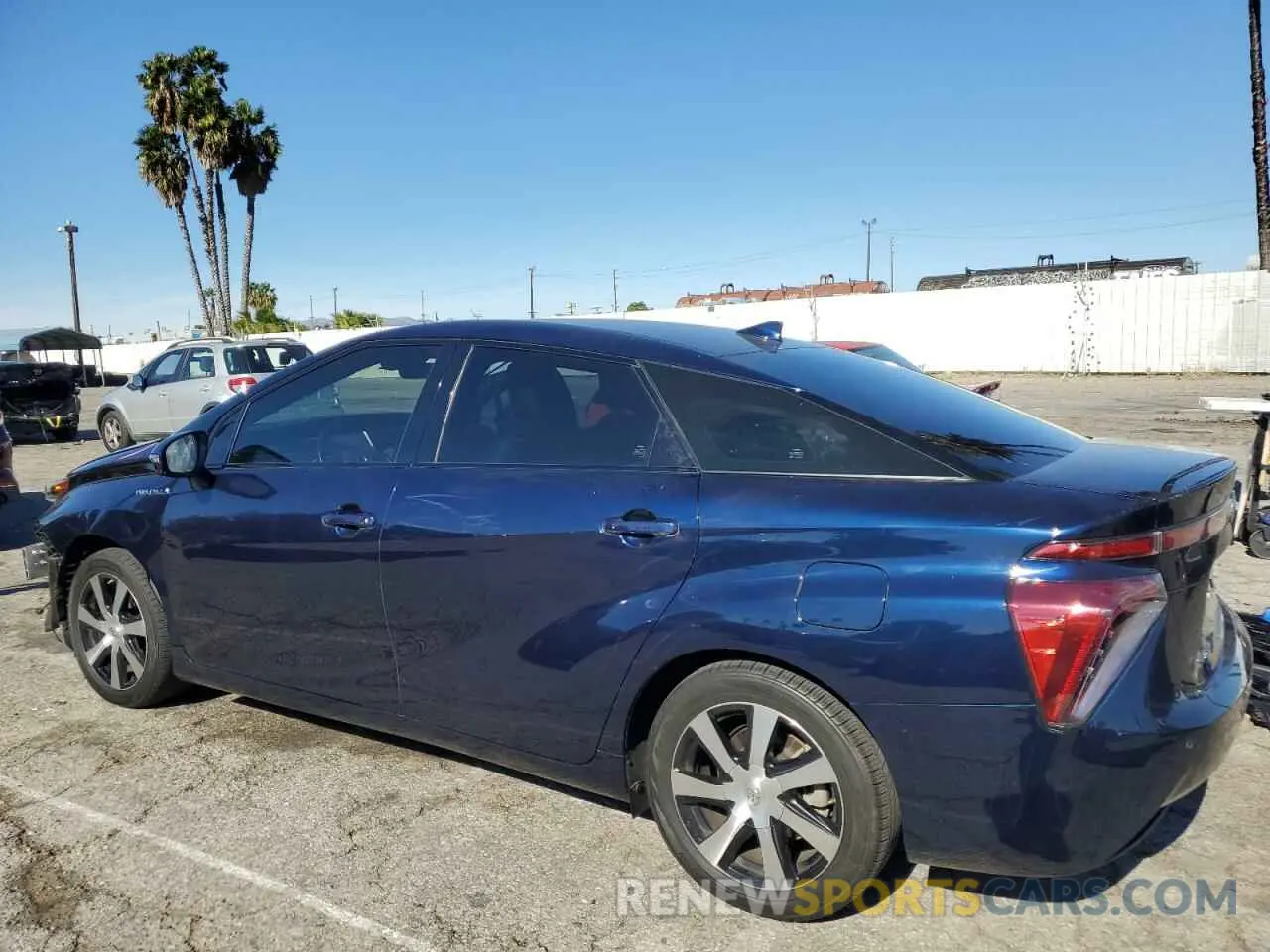 2 fotografías del automóvil dañado JTDBVRBD0KA005842 TOYOTA MIRAI 2019