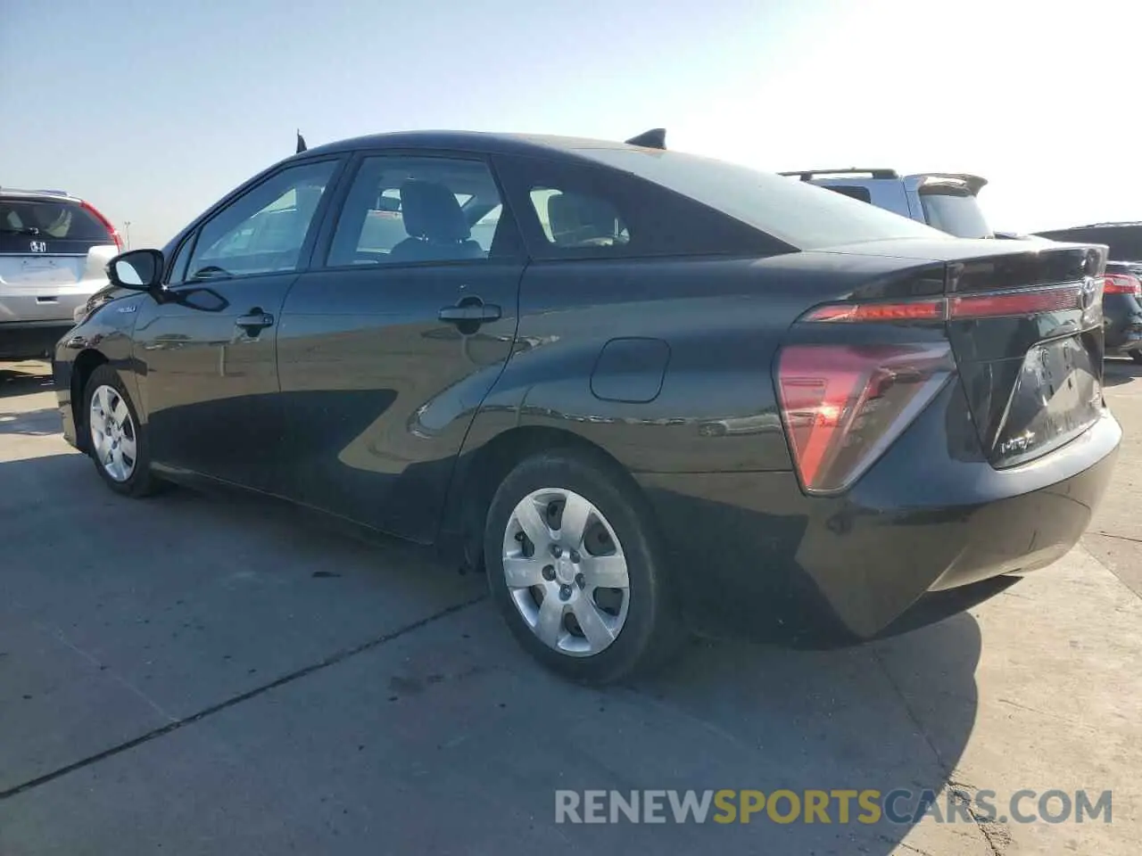 2 fotografías del automóvil dañado JTDBVRBD0KA006439 TOYOTA MIRAI 2019
